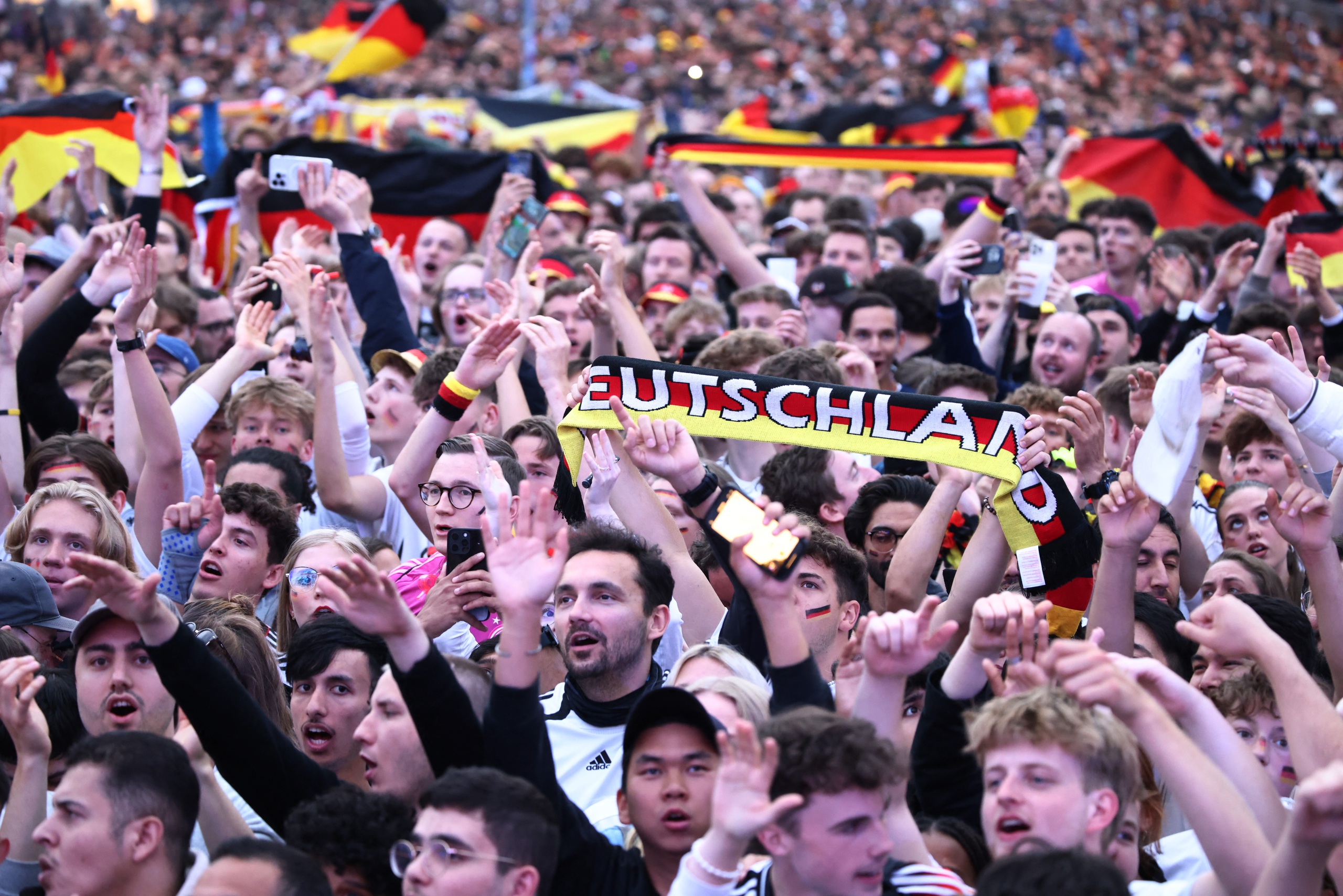 EURO 2024 khai màn đẳng cấp và đầy màu sắc, nước Đức cống hiến bữa tiệc hoàn hảo- Ảnh 14.