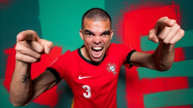 Pepe: Lớn tuổi nhất EURO, ‘gã đồ tể’ kinh hoàng đã sẵn sàng trở lại- Ảnh 1.