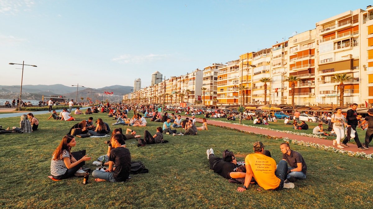 When visiting Türkiye, don't forget to explore the city of İzmir - Photo 1. Đến với Thổ Nhĩ Kỳ đừng quên khám phá thành phố İzmir- Ảnh 1.