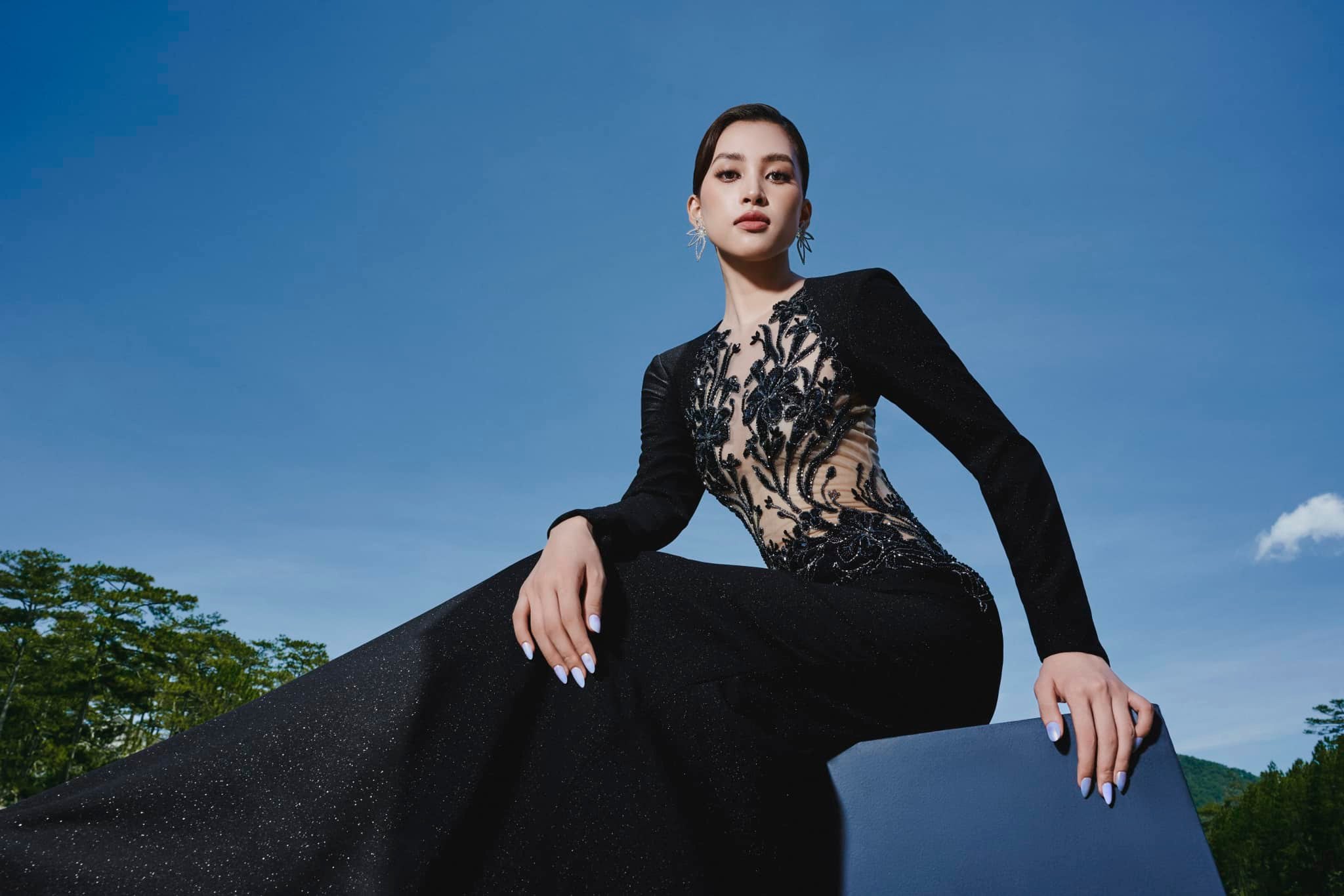 Hoa hậu Việt Nam 2018 đọ sắc với người mẫu Tây- Ảnh 8.