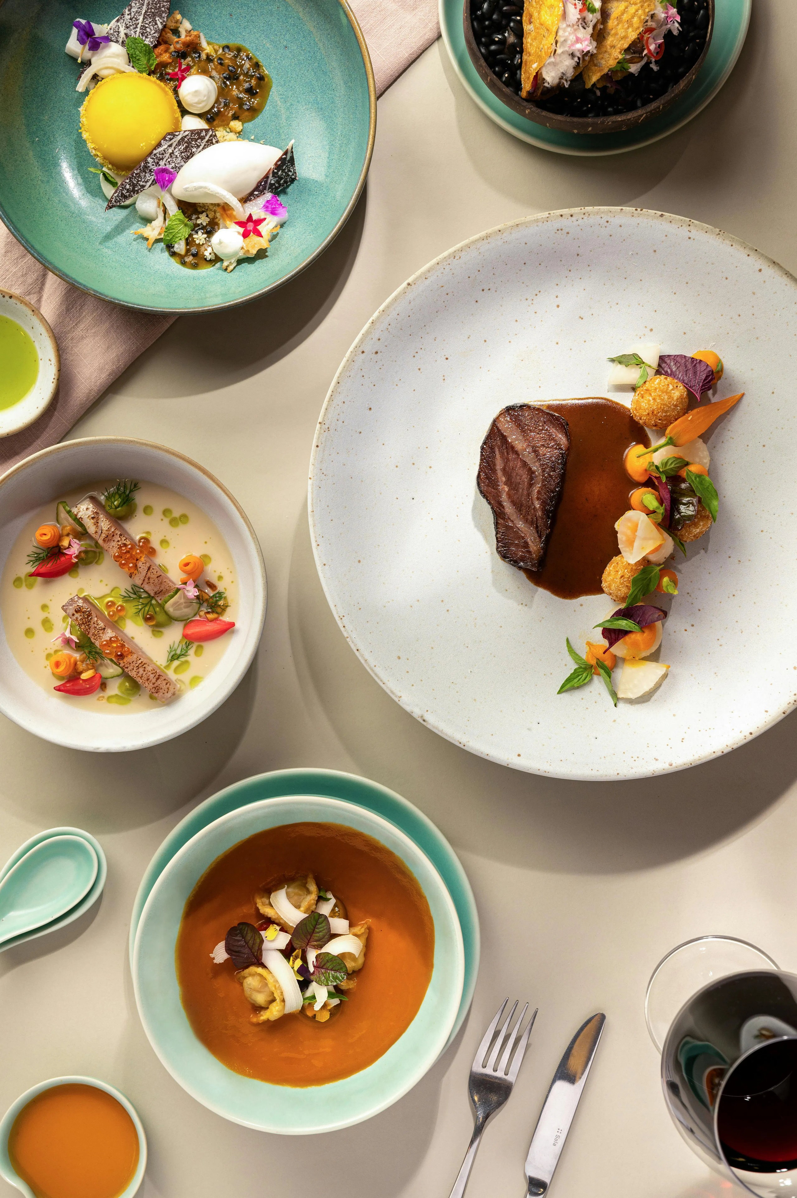 ថ្ងៃរដូវក្តៅព្យាបាលដ៏ល្អឥតខ្ចោះពី Da Nang ទៅ Mui Ne ដល់ Phu Quoc - រូបថត ៤. Những ngày hè chữa lành trọn vẹn từ Đà Nẵng đến Mũi Né ra Phú Quốc- Ảnh 4.