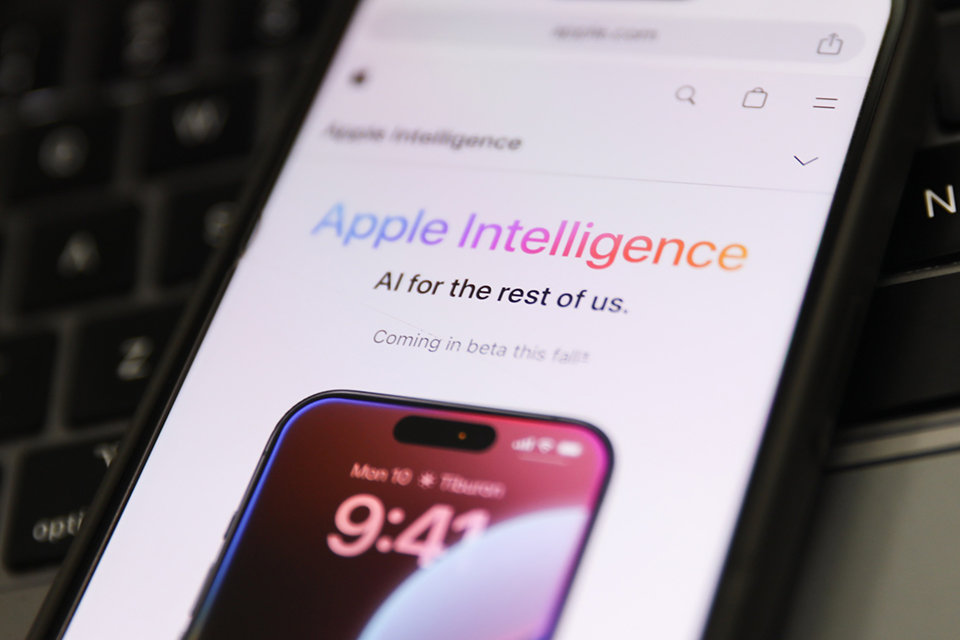 Vì sao Apple Intelligence chỉ hỗ trợ iPhone 15 Pro?