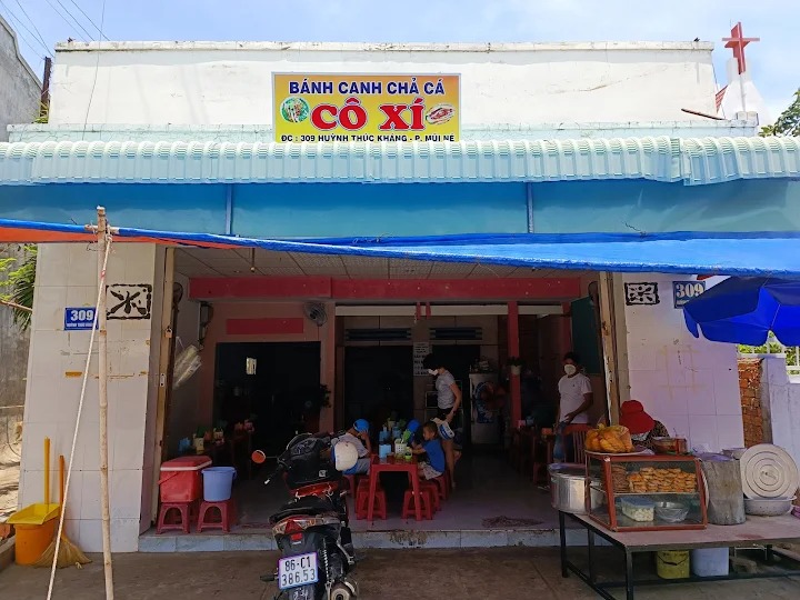 ភោជនីយដ្ឋានគុយទាវនំត្រីដ៏ល្បីដែលអ្នកគួរសាកនៅ Phan Thiet - រូបថត ១. Quán bánh canh chả cá nổi tiếng mà bạn nên thử ở Phan Thiết- Ảnh 1.