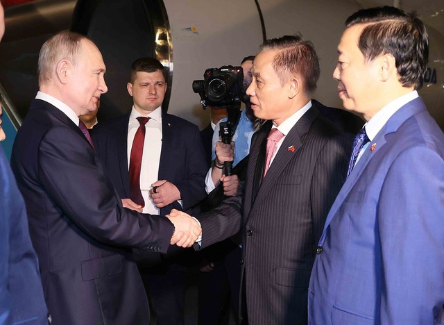 Tổng thống Nga Vladimir Putin đến Việt Nam- Ảnh 1.