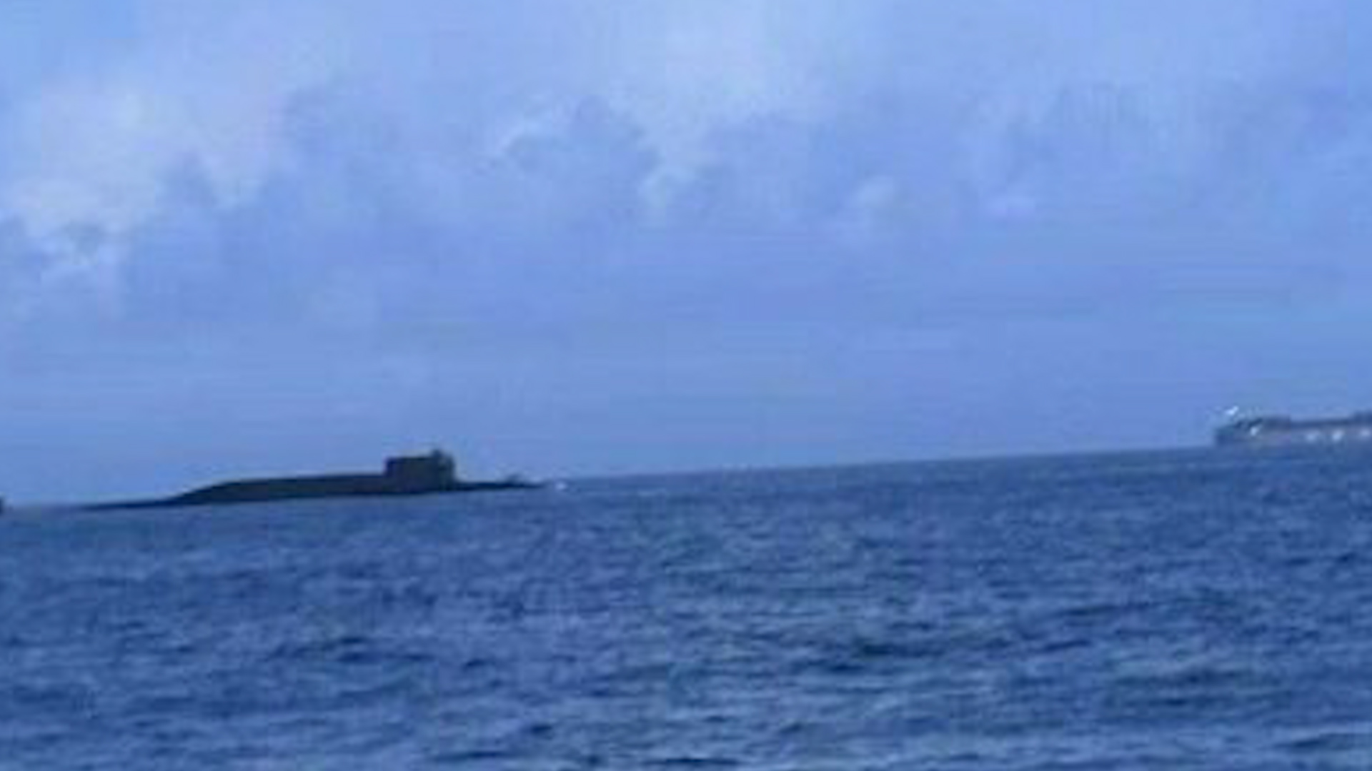Vì sao tàu ngầm Trung Quốc bất ngờ nổi lên ở eo biển Đài Loan?- Ảnh 1.