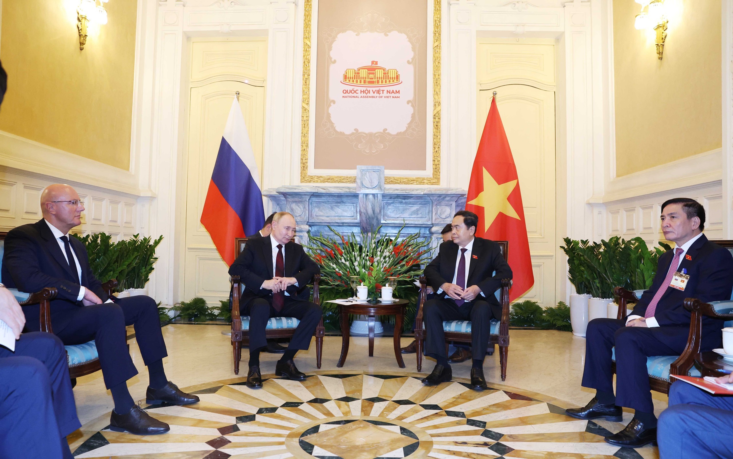 Chủ tịch Quốc hội Trần Thanh Mẫn hội kiến Tổng thống Nga Vladimir Putin- Ảnh 3.