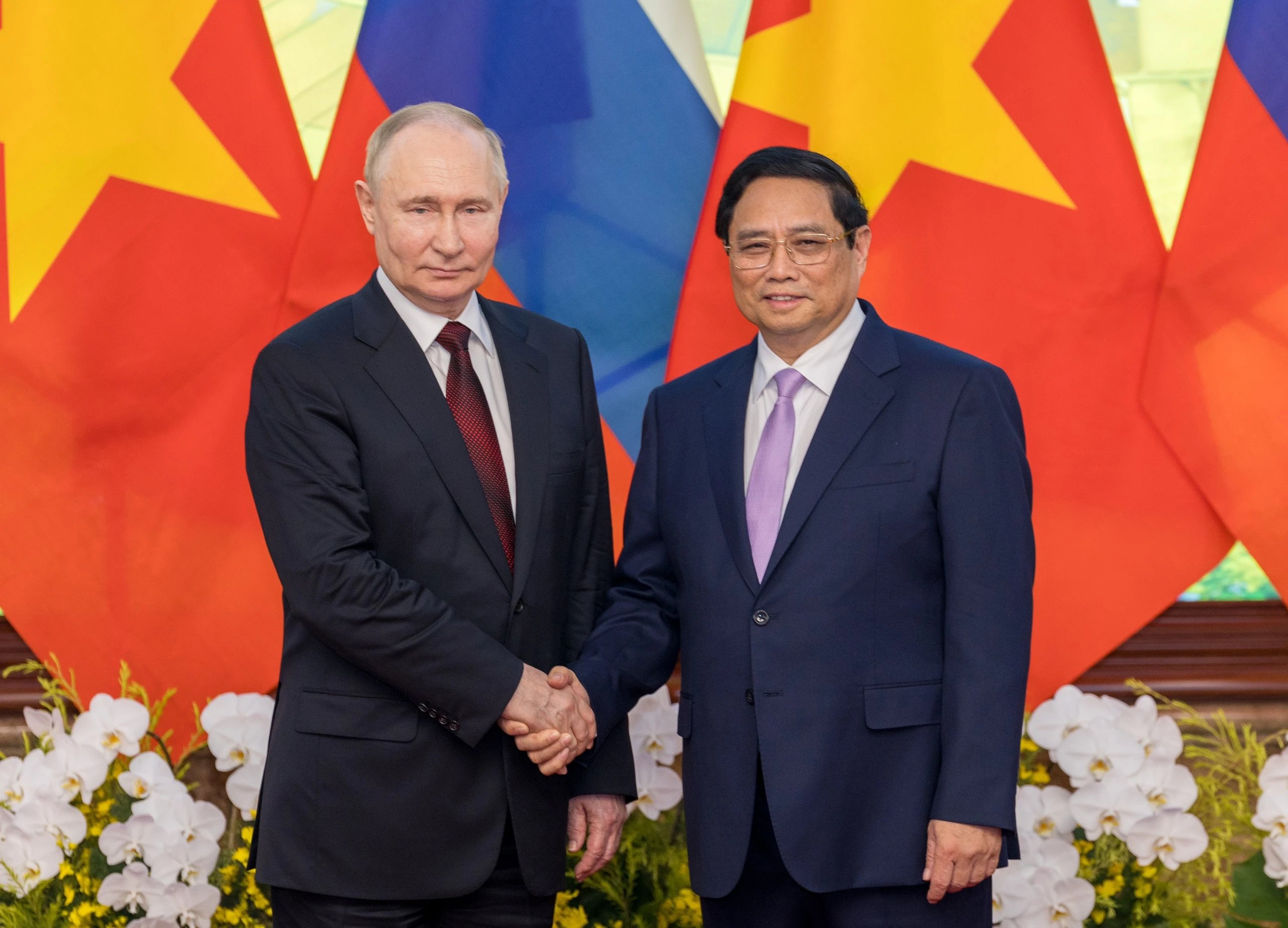 Thủ tướng Phạm Minh Chính hội kiến Tổng thống Nga Vladimir Putin- Ảnh 1.