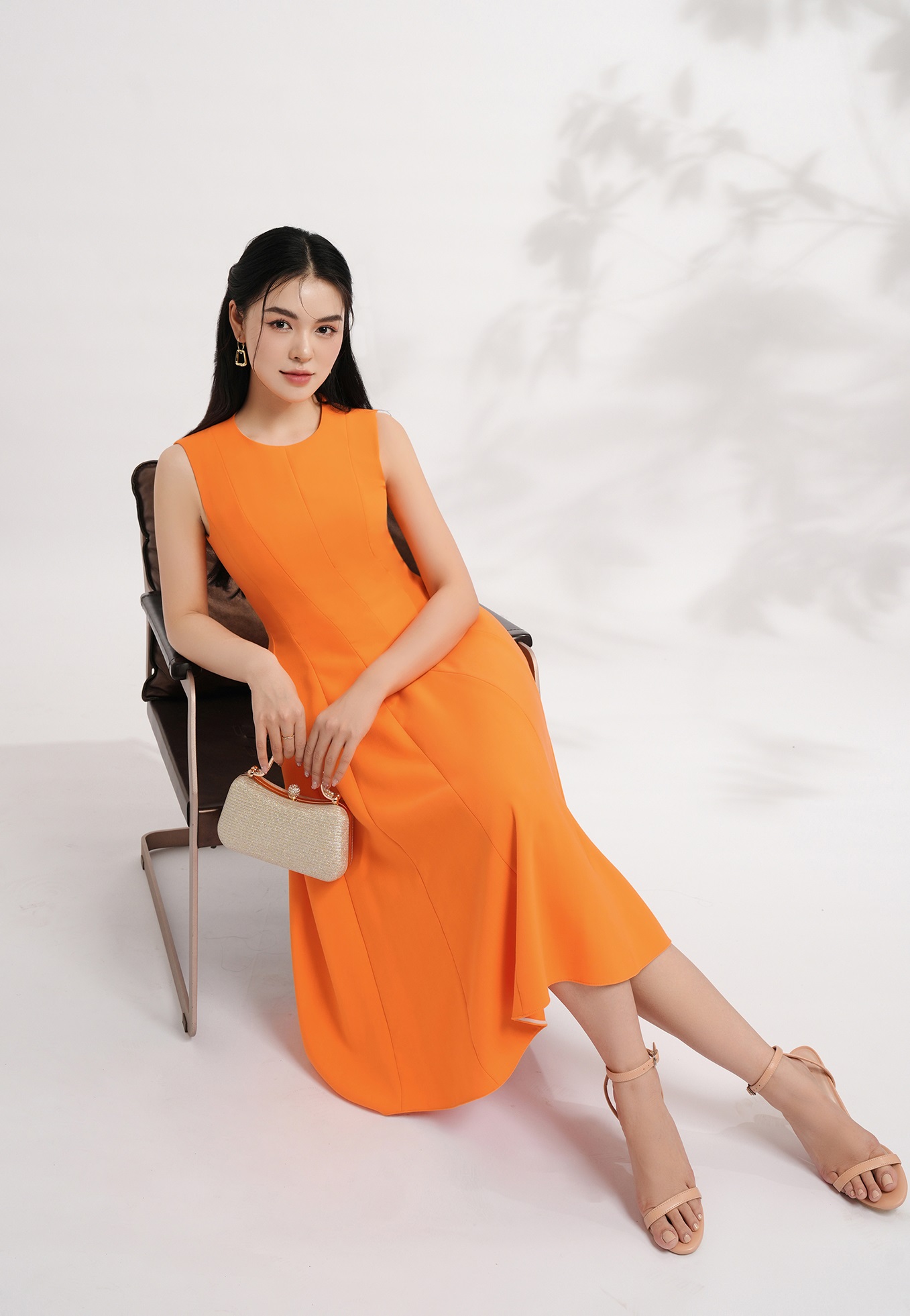 Jeśli chcesz, żeby komplementowano Cię za młody wygląd, zainwestuj w kolorowe ubrania - Zdjęcie 1. Muốn được khen ngợi trẻ trung, hãy đầu tư vào trang phục đa sắc màu- Ảnh 1.