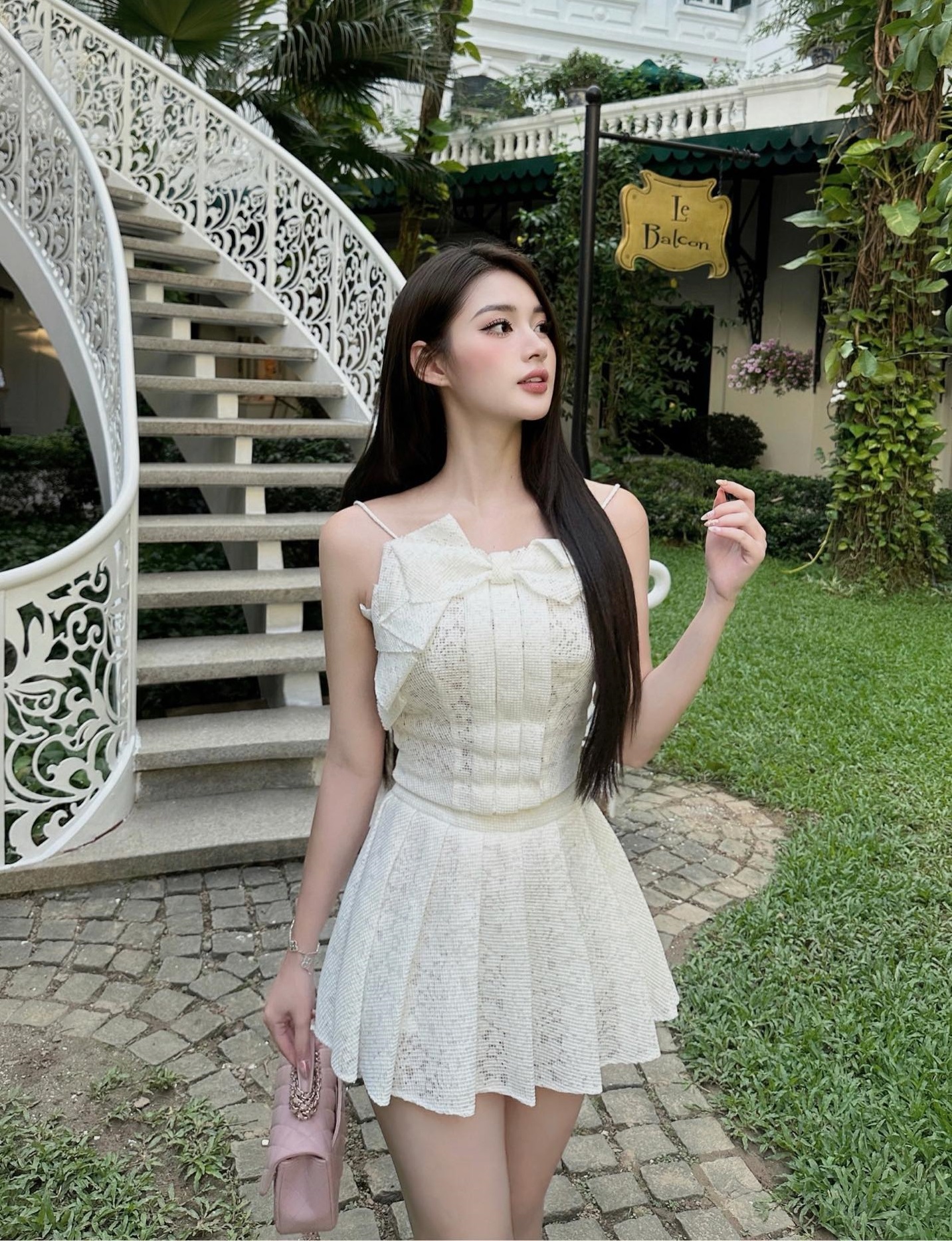 Oblečení s mašlí dodává obrazu múzy krásný, sladký nádech - Foto 6. Trang phục đính nơ điểm tô nét xinh xắn, ngọt ngào cho hình ảnh nàng thơ- Ảnh 6.