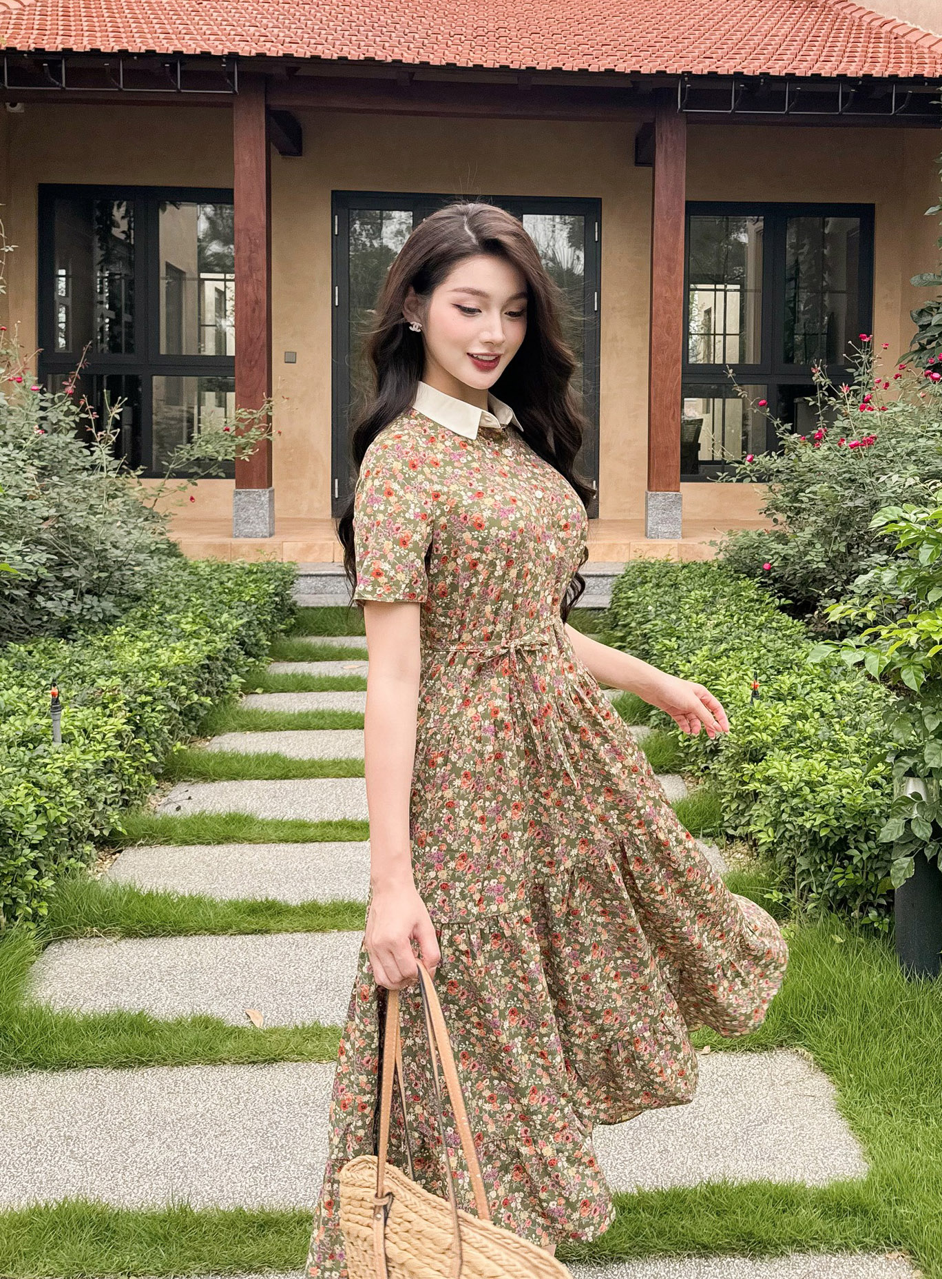 Vestido camisero, la prenda multiusos mágica sin la que no puede vivir - Foto 7. Váy sơ mi, món đồ đa năng kỳ diệu nàng không thể sống thiếu- Ảnh 7.