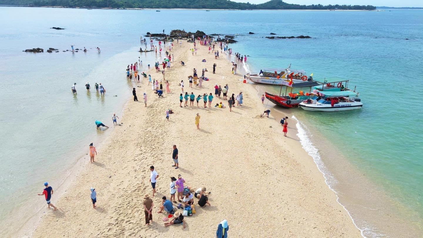 Cảnh giác trước tour 'gây bão' trên mạng xã hội ở đảo Cô Tô- Ảnh 3.