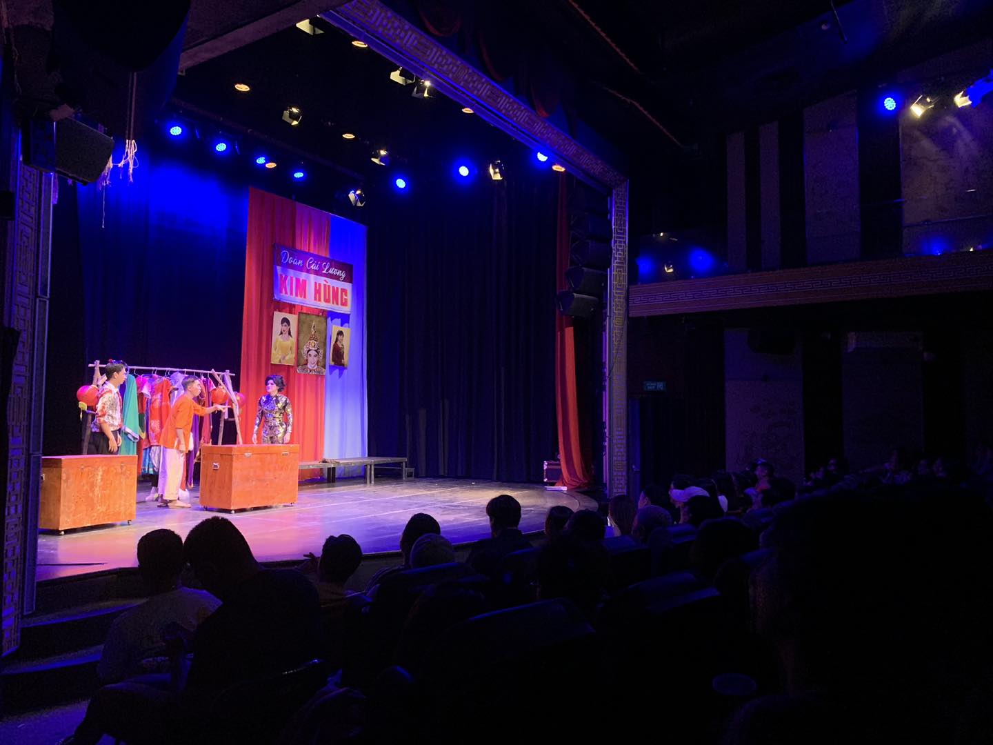 Når du reiser til Ho Chi Minh-byen, ikke gå glipp av byens kulturelle og dramatiske kunstspesialiteter – Bilde 1. Du lịch TP.HCM chớ bỏ qua 'đặc sản' văn hóa nghệ thuật kịch của thành phố- Ảnh 1.