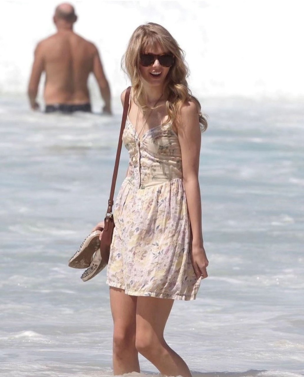 6 kiểu trang phục, phụ kiện hè thu mà Taylor Swift ưa diện nhất- Ảnh 2.