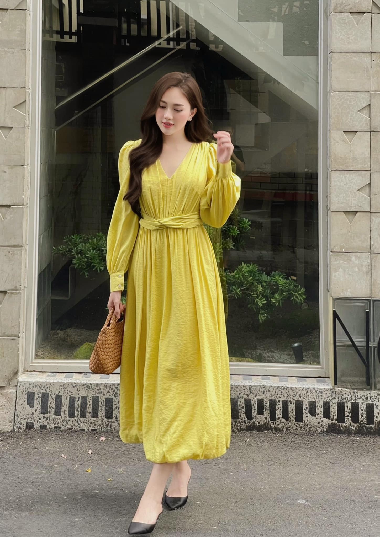 Chladivé, lehké, volné šaty, které vám pomohou přečkat lehké léto - Foto 6. Đầm suông mát nhẹ, cùng nàng đi qua mùa hè nhẹ tênh- Ảnh 6.