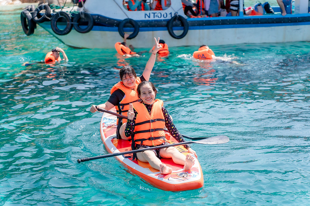 Du lịch hè bắt đầu tăng nhiệt- Ảnh 2. Du lịch hè bắt đầu tăng nhiệt- Ảnh 2.