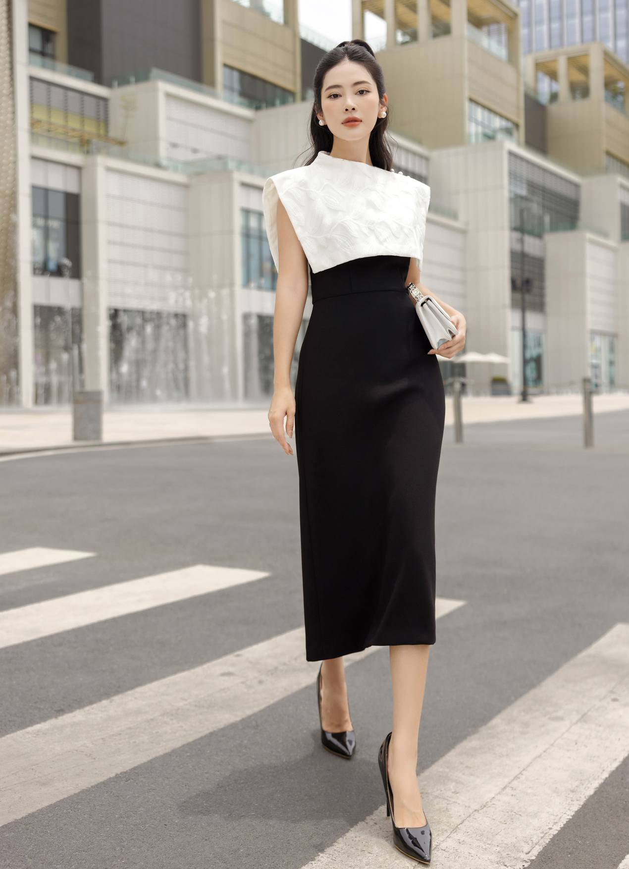 5 ідей гарних нарядів для роботи та виходу в світ цього сезону - Фото 3. 5 ý tưởng mặc đẹp đi làm, đi chơi mùa này- Ảnh 3.