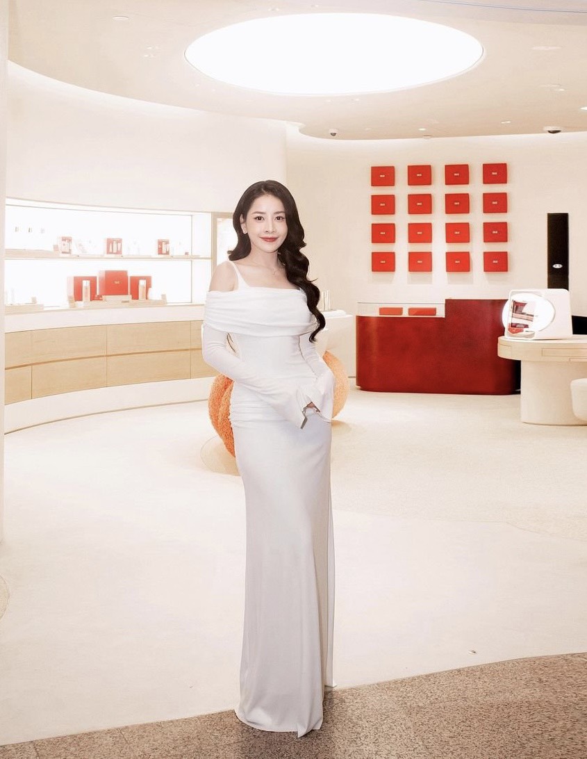 Chi Pu var tyvärr  Chi Pu bị 'dìm dáng' đáng tiếc khi đứng cạnh Mina nhóm TWICE- Ảnh 4.