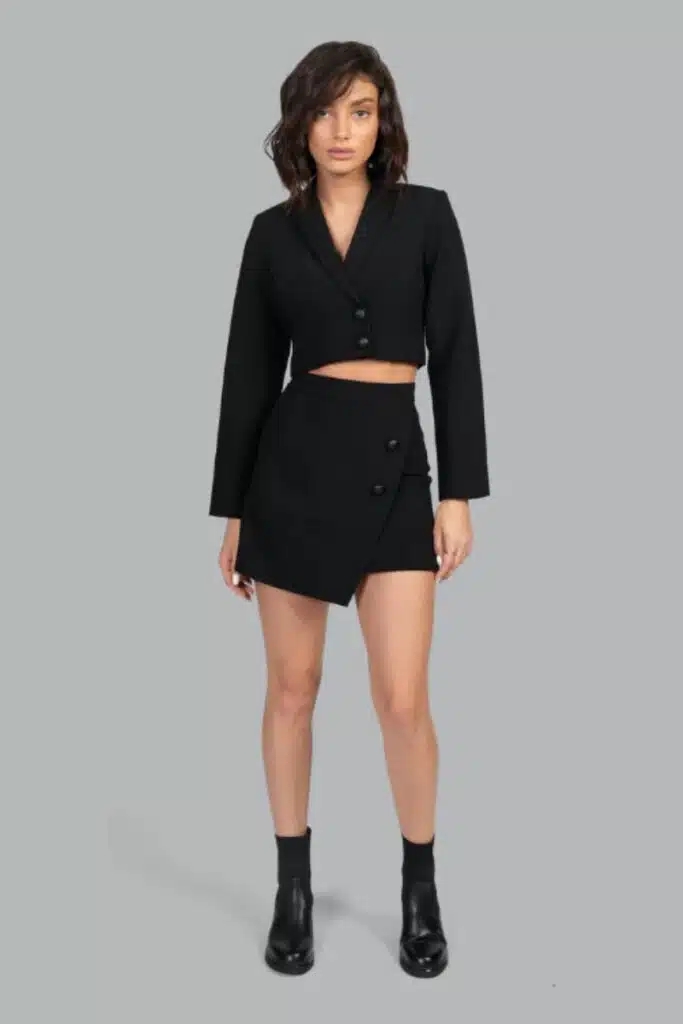 Monokróm, monokróm öltözék - hogyan tehetik a követők gyorsan elegánssá a megjelenésüket - 7. kép. Monochrome, trang phục đơn sắc - cách tín đồ nhanh chóng sở hữu vẻ thanh lịch- Ảnh 7.