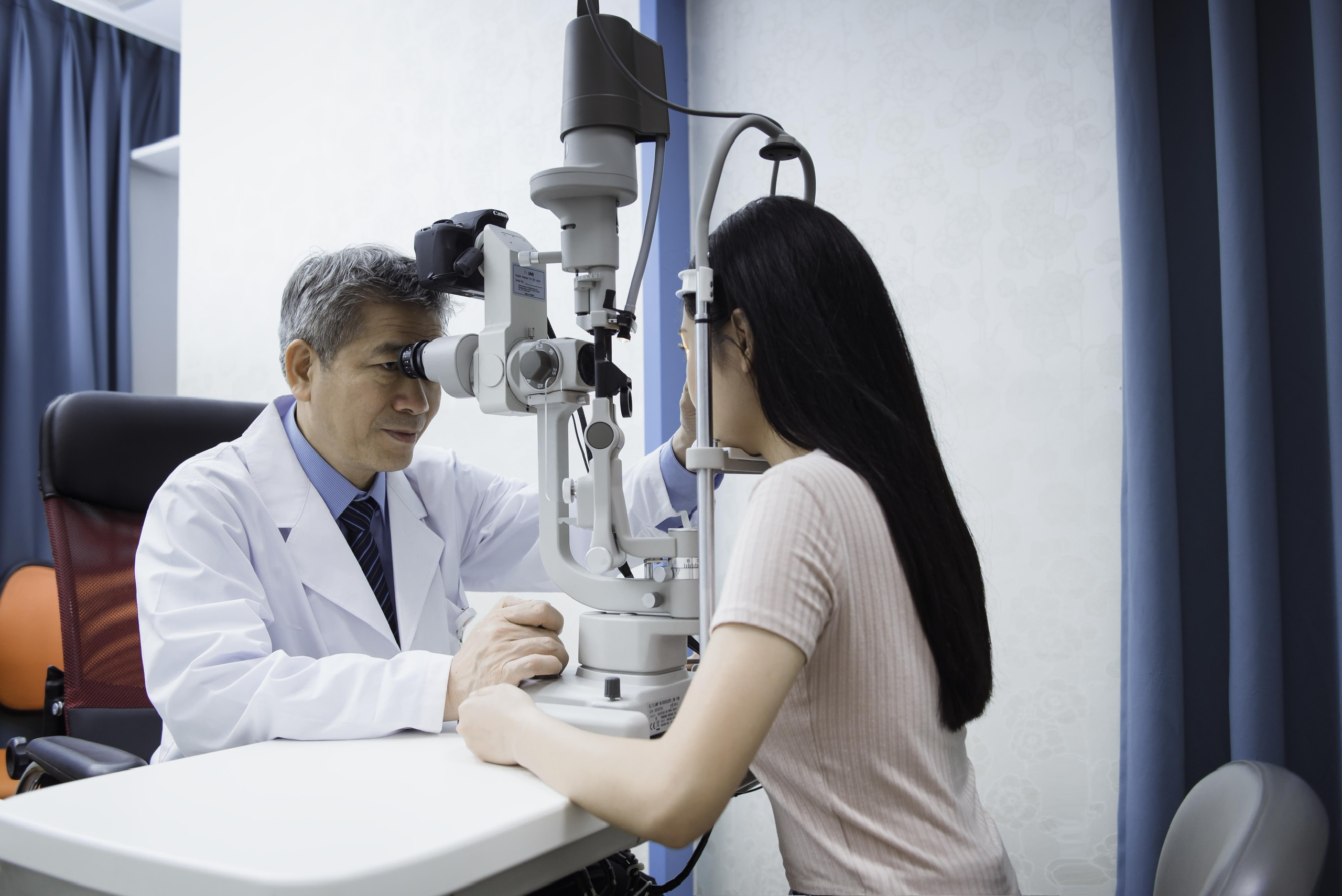 Bác sĩ nhãn khoa Việt Nam nhận Giải thưởng AWARD 5.000- Ảnh 1. Bác sĩ nhãn khoa Việt Nam nhận Giải thưởng AWARD 5.000- Ảnh 1.