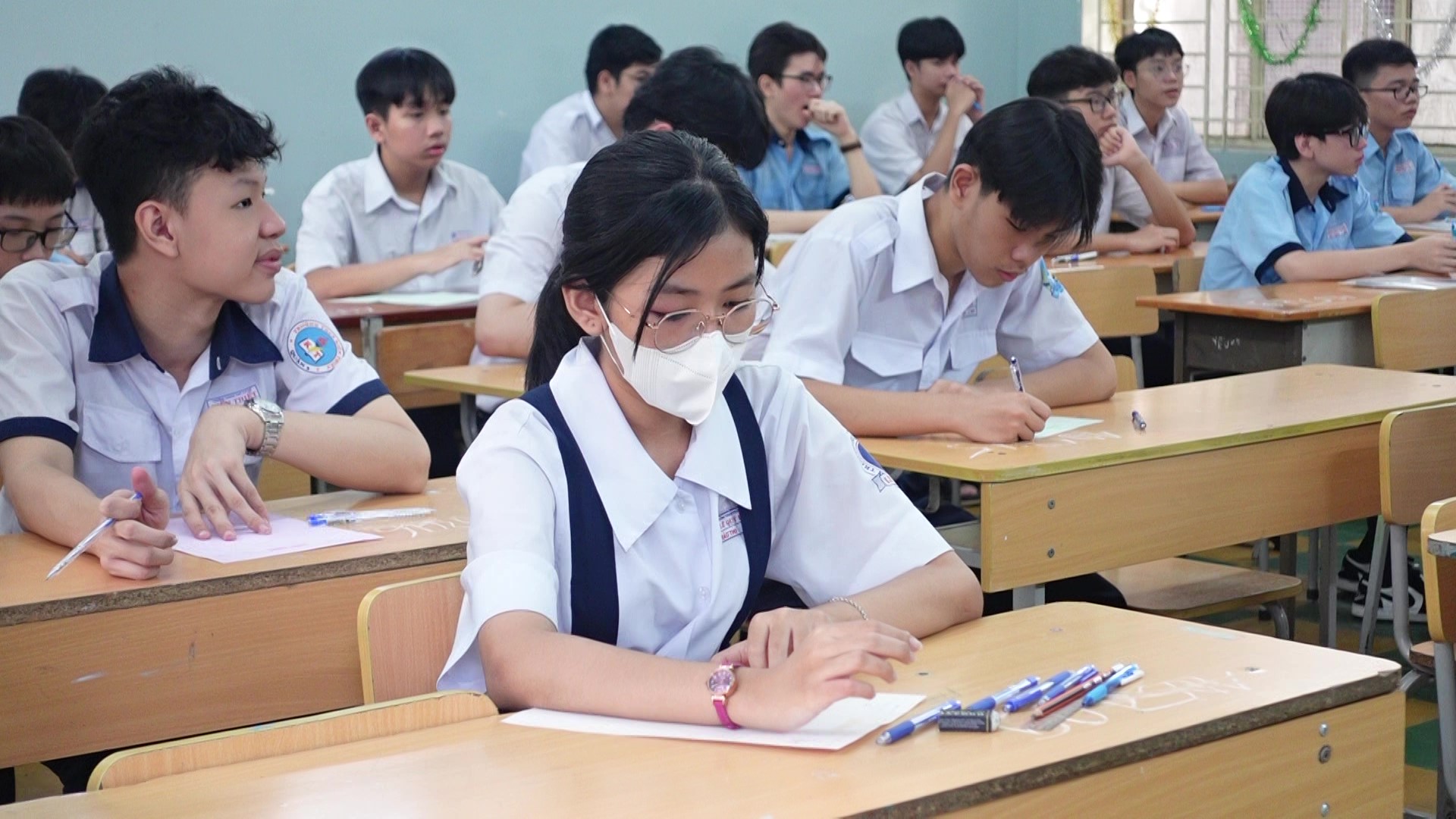 Giáo viên nhận xét đề ngữ văn thi lớp 10: điểm 8 sẽ tăng hơn!- Ảnh 1.