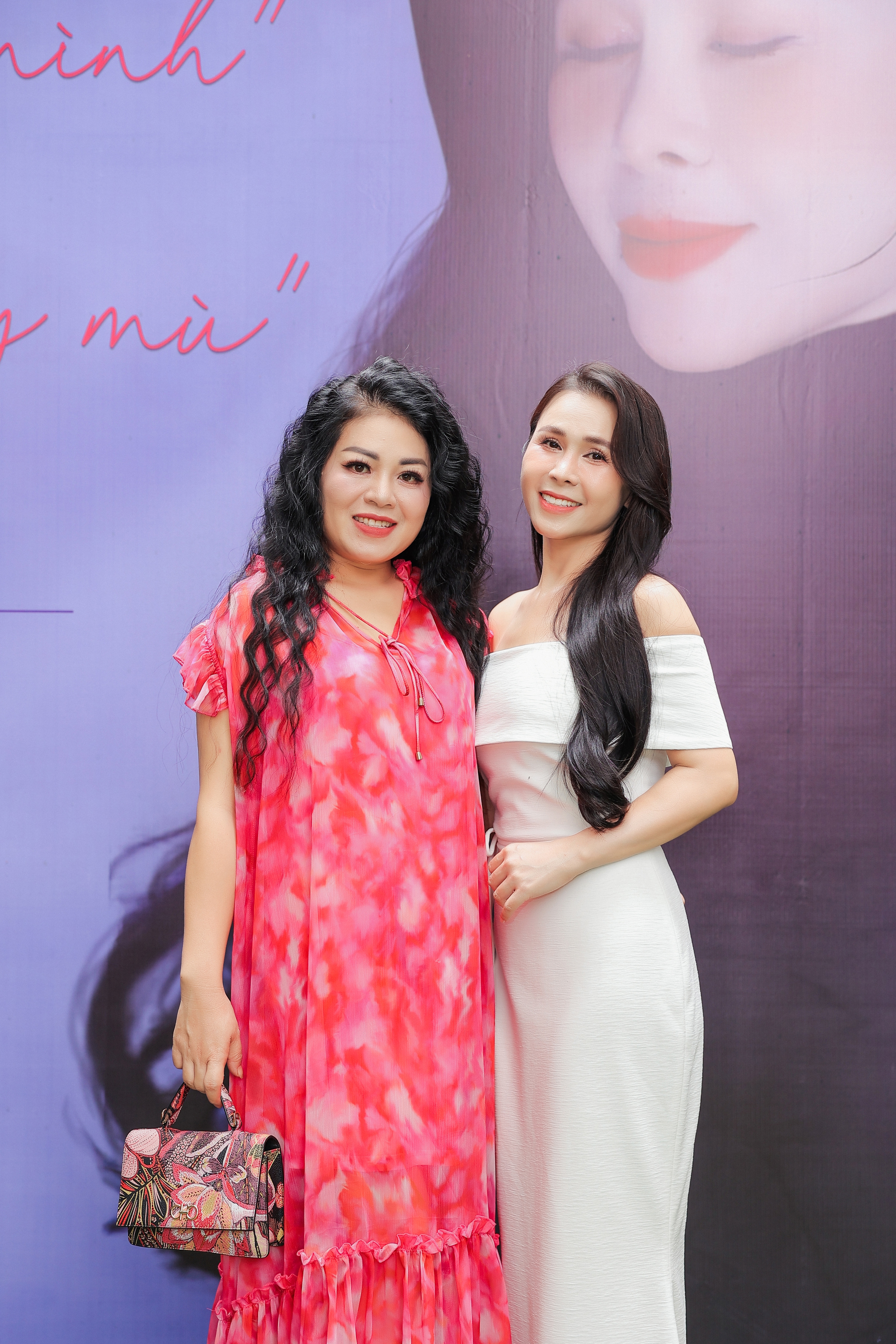 آواز کے استاد جس نے بولیرو گایا تھا اس نے انہ تھو کو مداح بننے کو کہا - تصویر 1۔ Giảng viên thanh nhạc hát bolero khiến Anh Thơ xin làm fan- Ảnh 1.