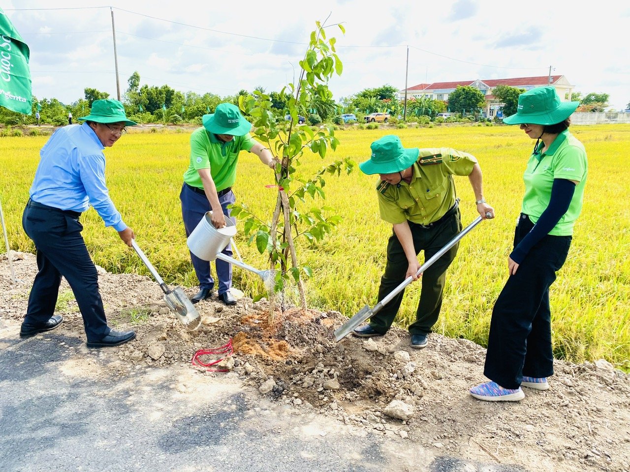 Syngenta Việt Nam tổ chức chương trình ‘Môi trường sạch - Cuộc sống xanh’ lần thứ 10- Ảnh 1.