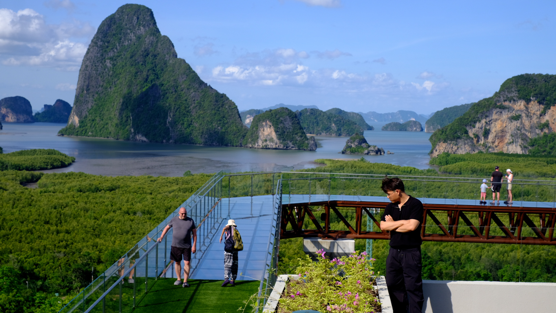 Khách Việt Nam thích thú trải nghiệm cầu kính cao 80 m ở Thái Lan- Ảnh 5.