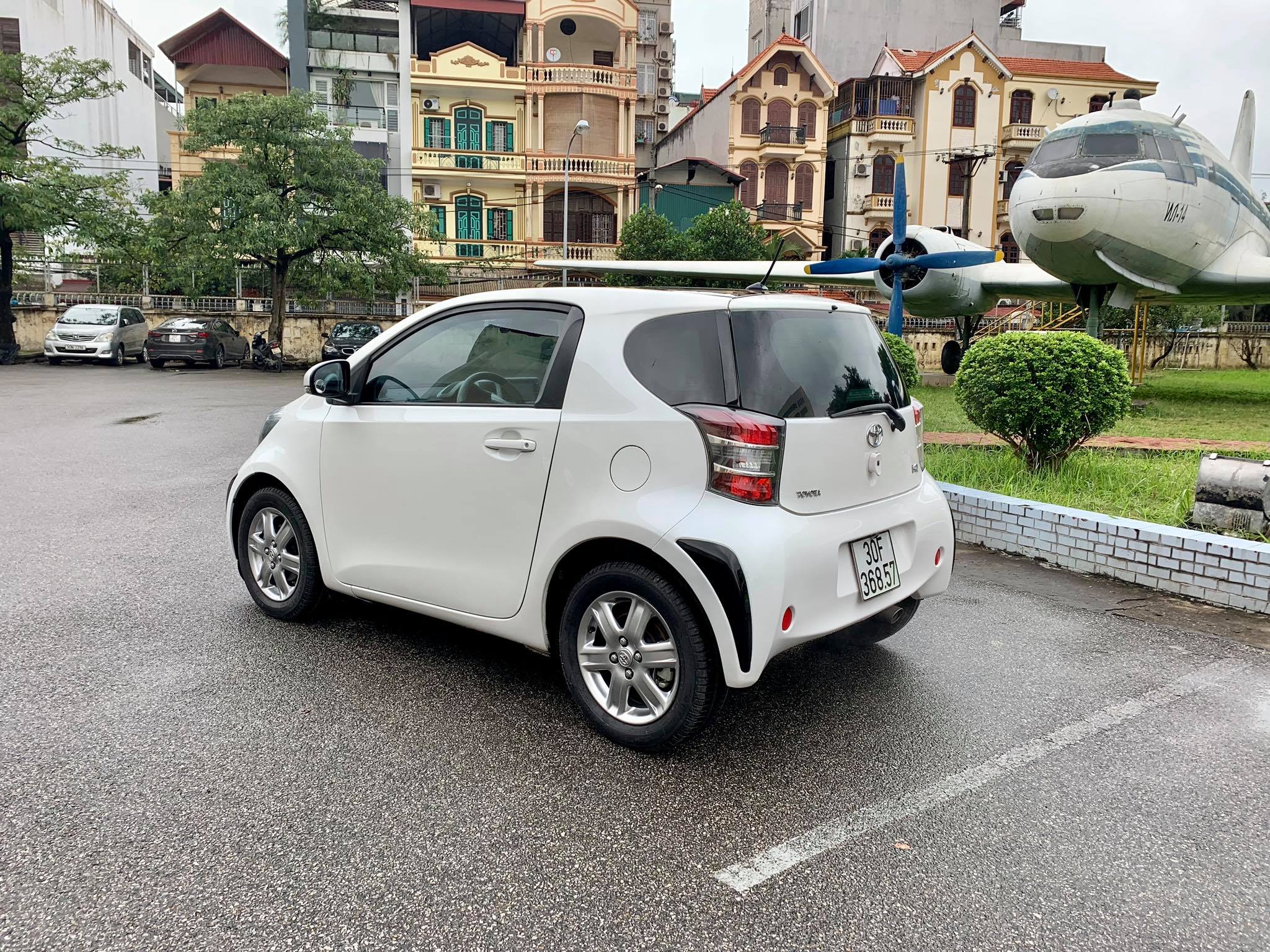 Kích thước nhỏ như VinFast VF 3, Toyota iQ cũ rớt giá mạnh tại Việt Nam