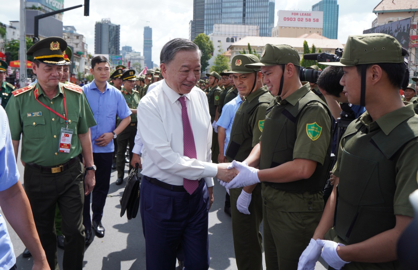 Chủ tịch nước Tô Lâm: ‘Xây dựng lực lượng ANTT cơ sở là cánh tay nối dài của CAND’- Ảnh 1.