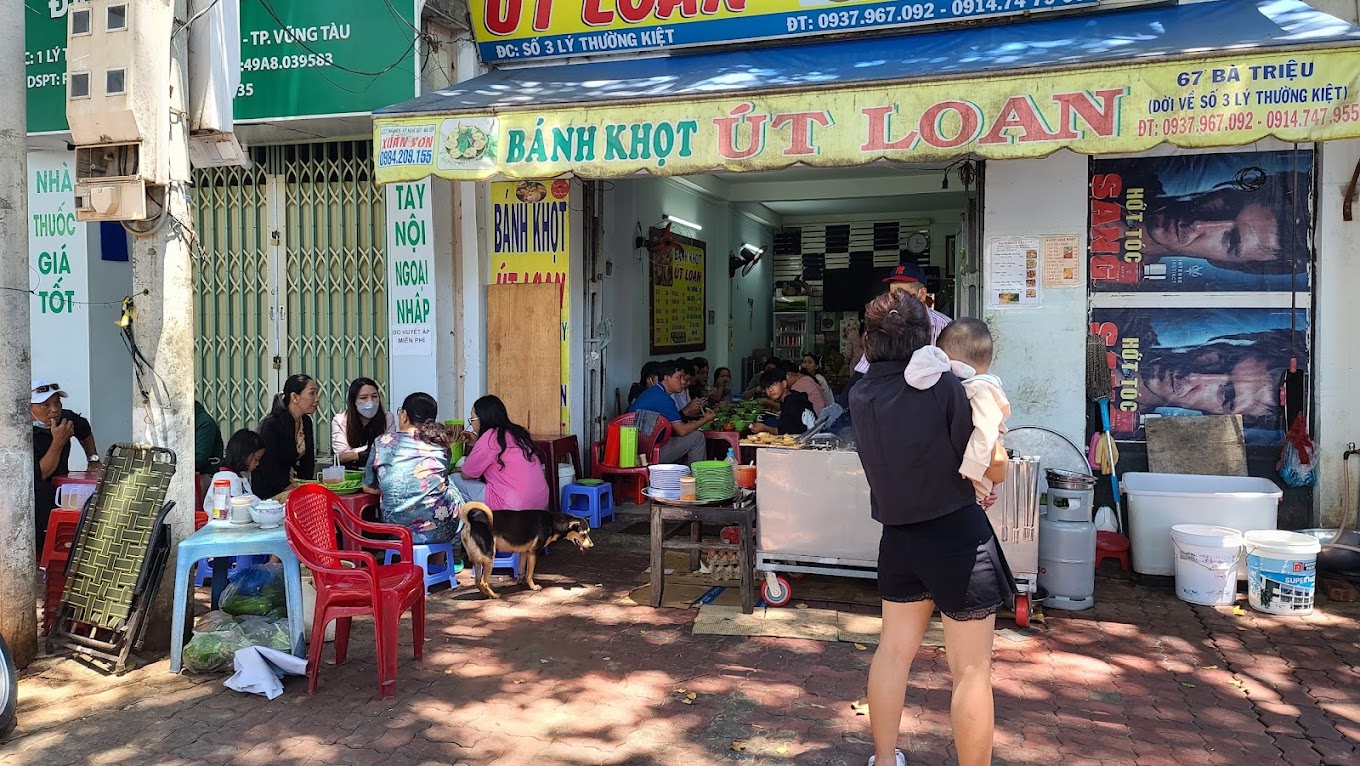 Toko banh khot yang menarik di Vung Tau - Foto 5. Những tiệm bánh khọt hấp dẫn tại Vũng Tàu- Ảnh 5.