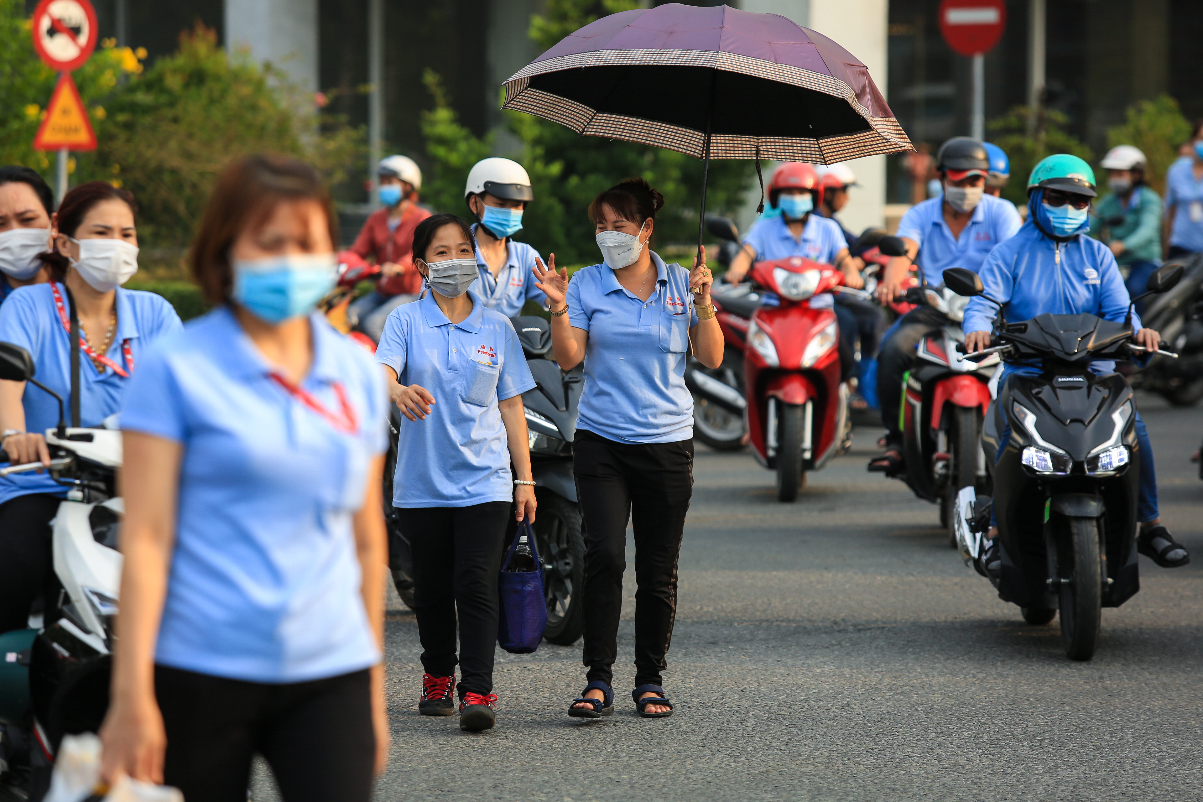 Người lao động đặt tiêu chí 'sếp và đồng nghiệp' lên hàng đầu khi chọn việc- Ảnh 1.