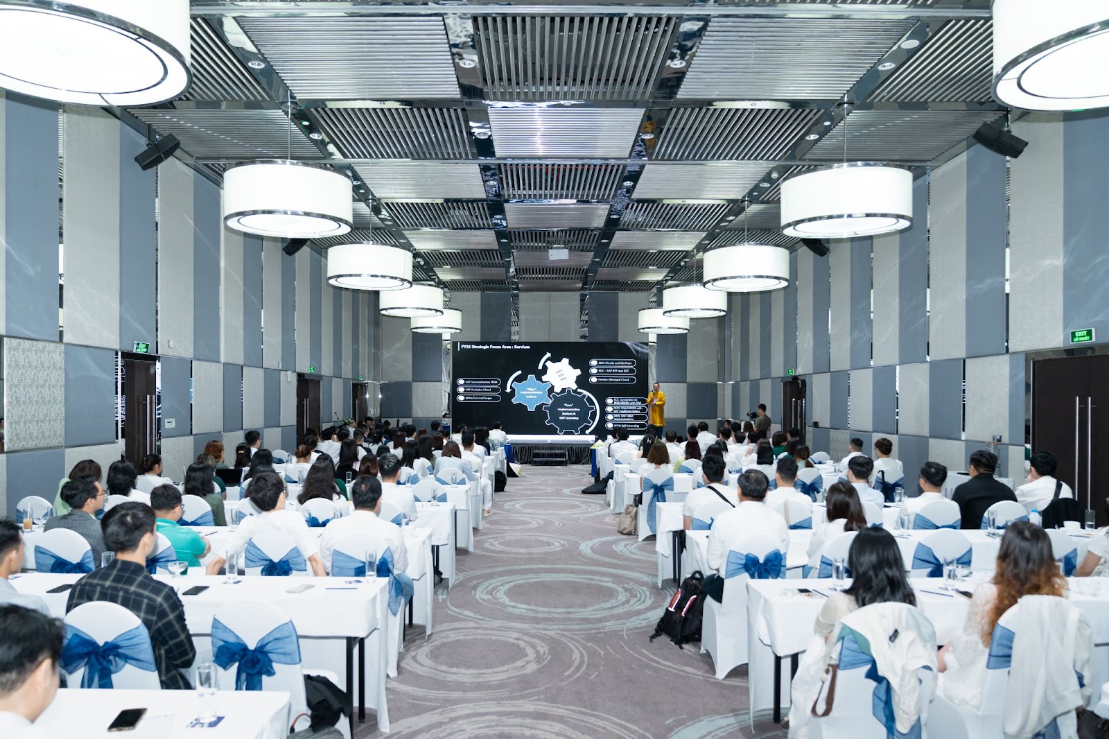 Chuyển đổi số là một quá trình thay đổi sâu rộng cả về tư duy chiến lược, nguồn lực, văn hóa tổ chức (Ảnh: ABeam VN) Chuyển đổi số là một quá trình thay đổi sâu rộng cả về tư duy chiến lược, nguồn lực, văn hóa tổ chức (Ảnh: ABeam VN)