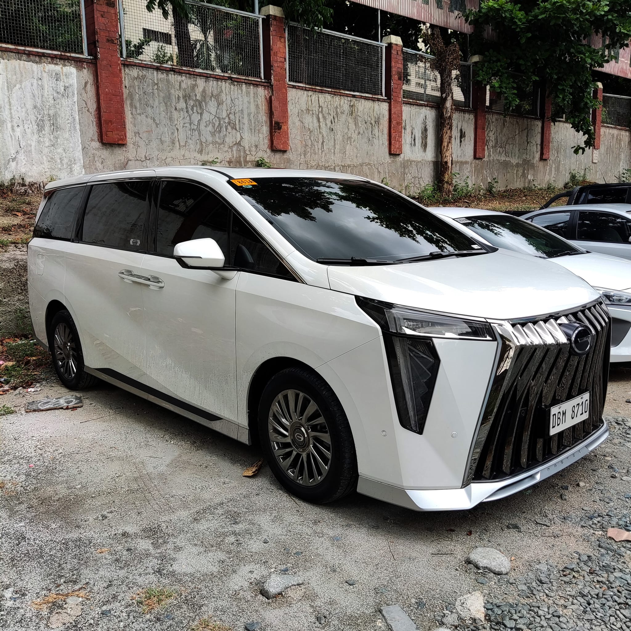 Toyota Alphard tại Việt Nam sắp có đối thủ đến từ Trung Quốc