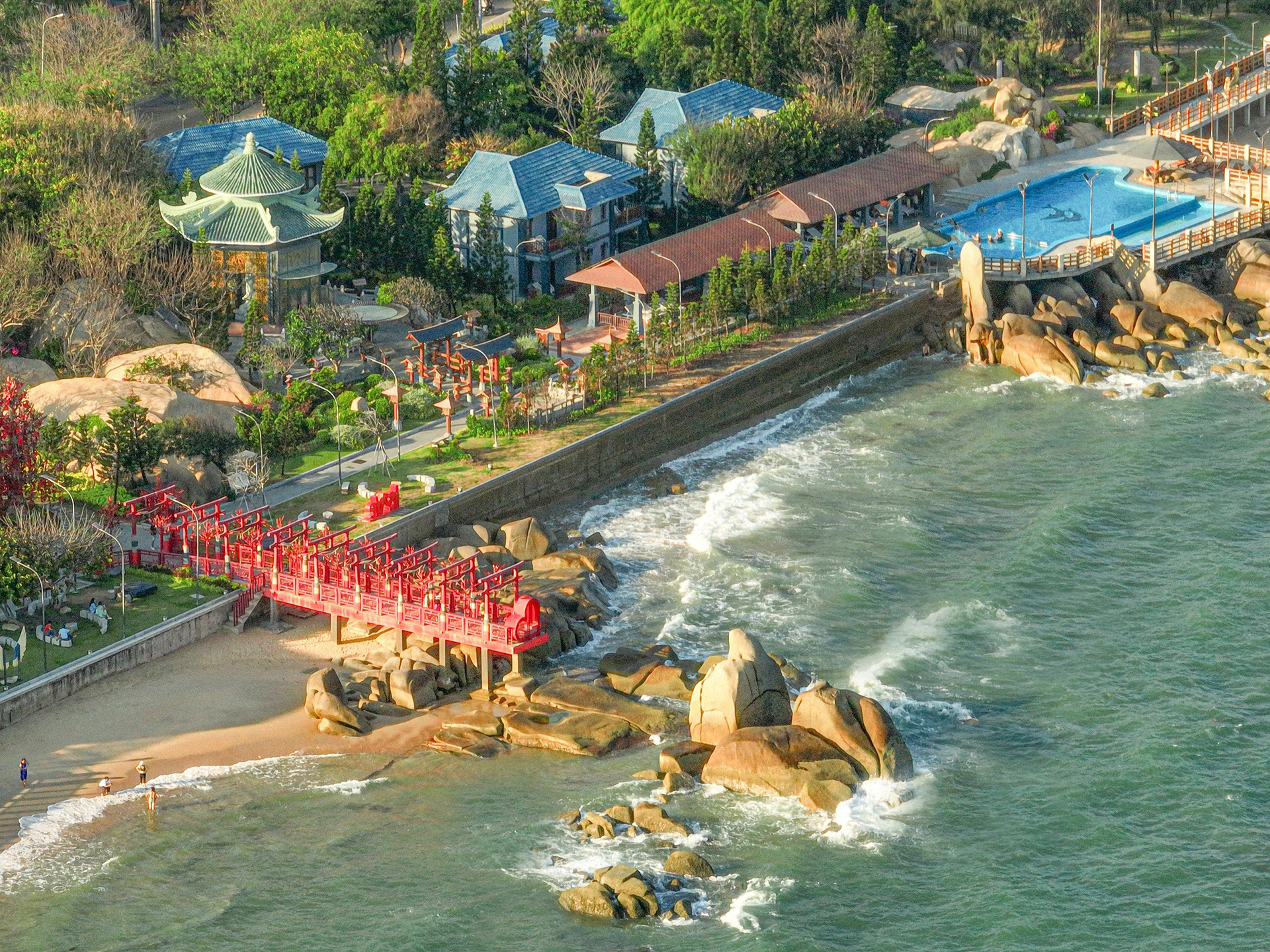 Cầu Tình Yêu - Trân Châu Beach & Resort Cầu Tình Yêu - Trân Châu Beach & Resort