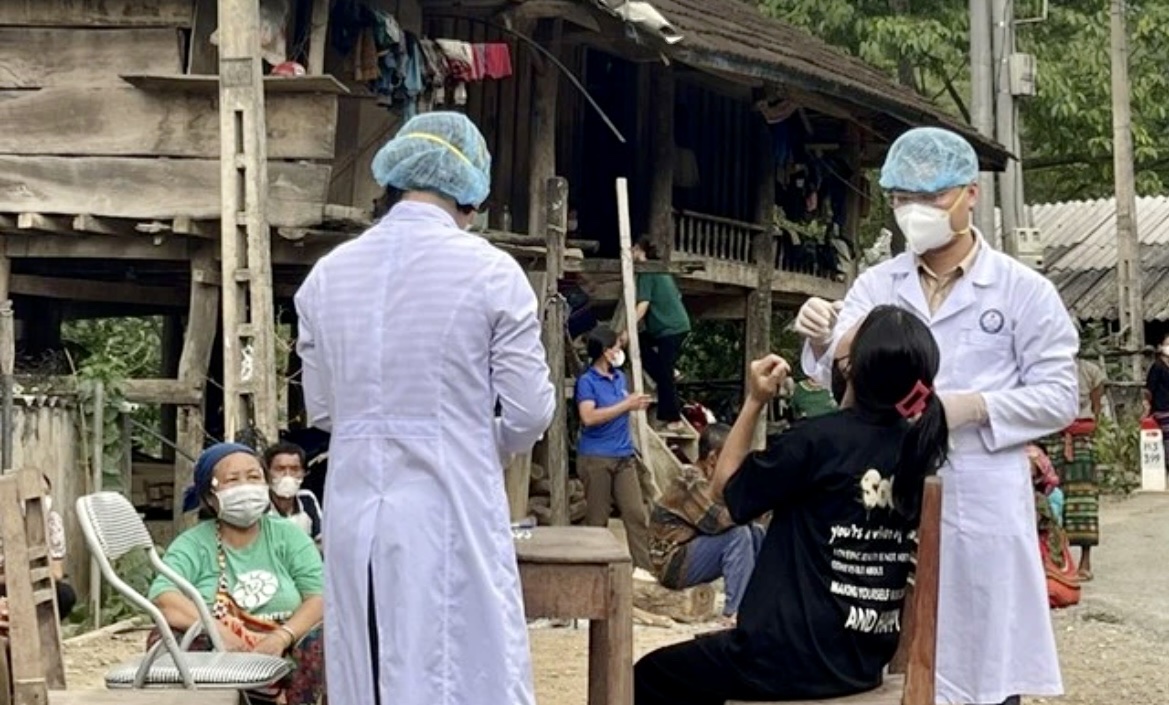 Bắc Giang đề nghị chuyển thêm ca bệnh bạch hầu về tuyến T.Ư điều trị- Ảnh 2. Bắc Giang đề nghị chuyển thêm ca bệnh bạch hầu về tuyến T.Ư điều trị- Ảnh 2.