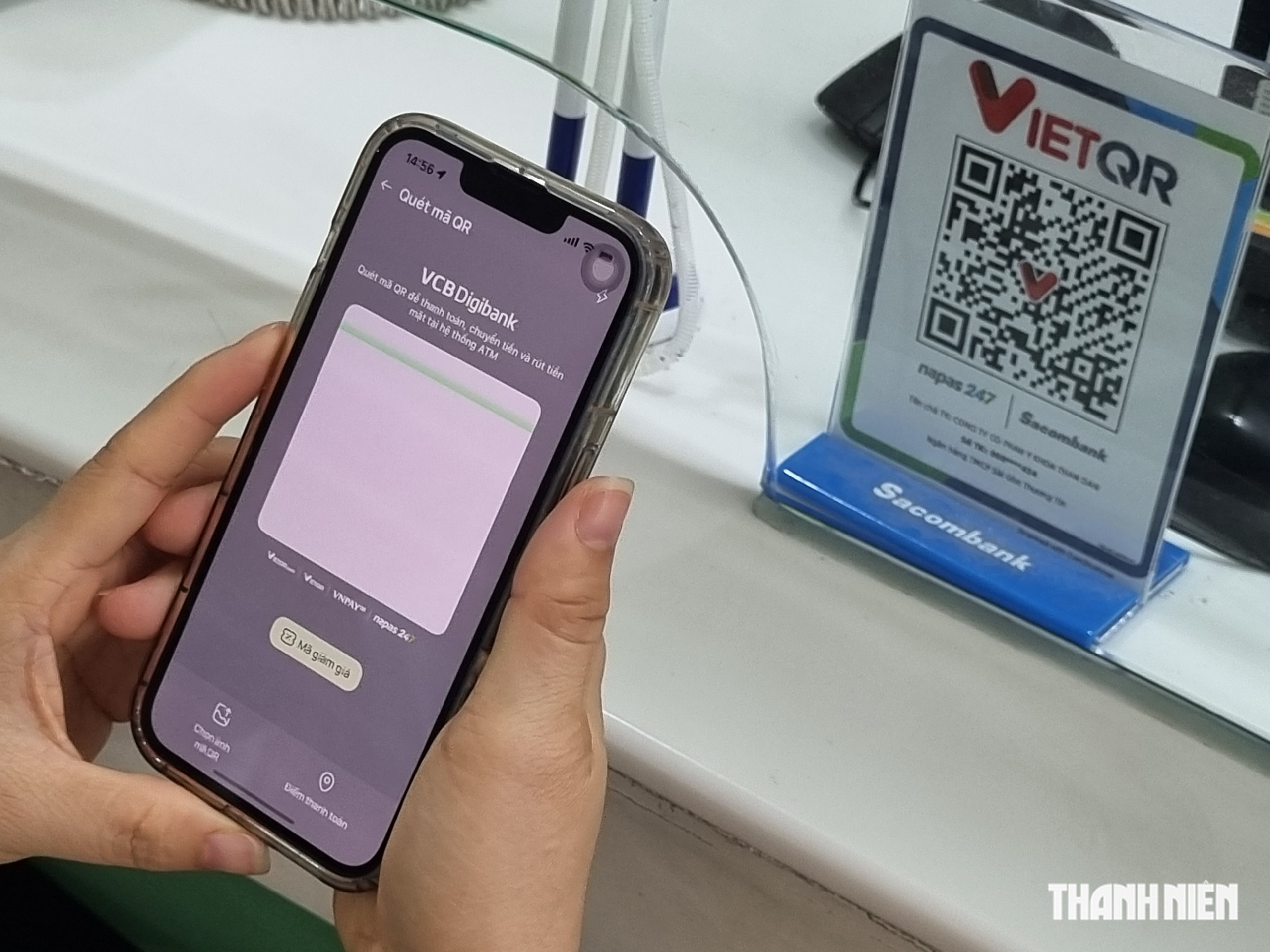 Cho thuê, mượn, tặng tài khoản ngân hàng bị phạt đến 10 triệu đồng - Ảnh 1.