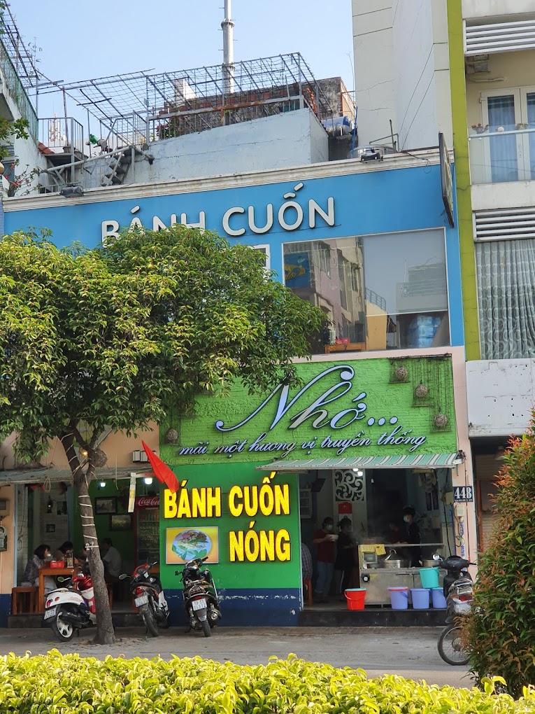 호치민시의 맛있고 매력적인 반꾸온(Banh Cuon) 상점이 관광객을 끌어들인다 - Vietnam.vn