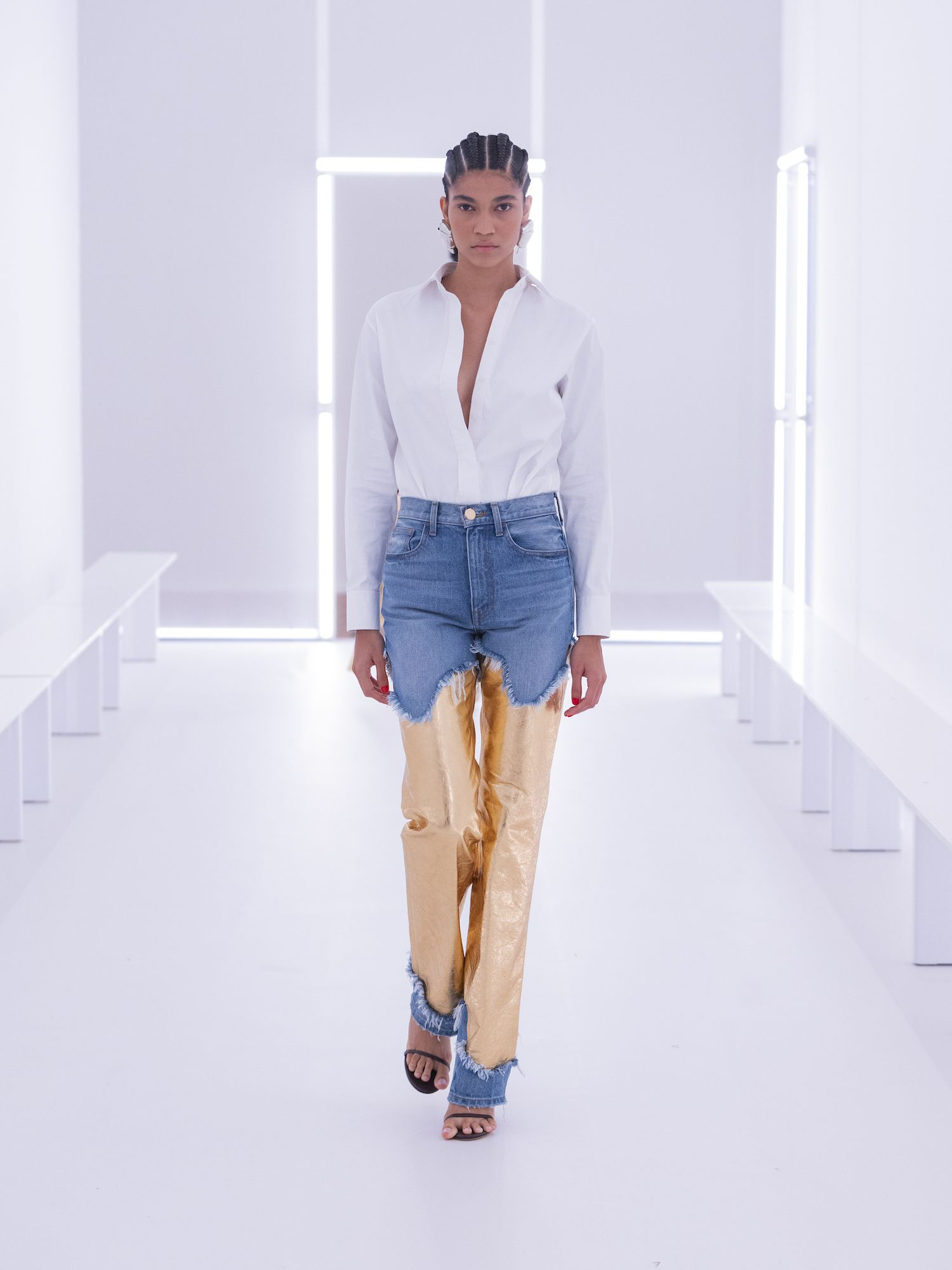 अपने पहनावे से मेल खाते झुमके चुनें, फैशनिस्टा बनने का पहला कदम - फोटो 8. Chọn khuyên tai phù hợp với trang phục, bước một trở thành tín đồ sành điệu- Ảnh 8.