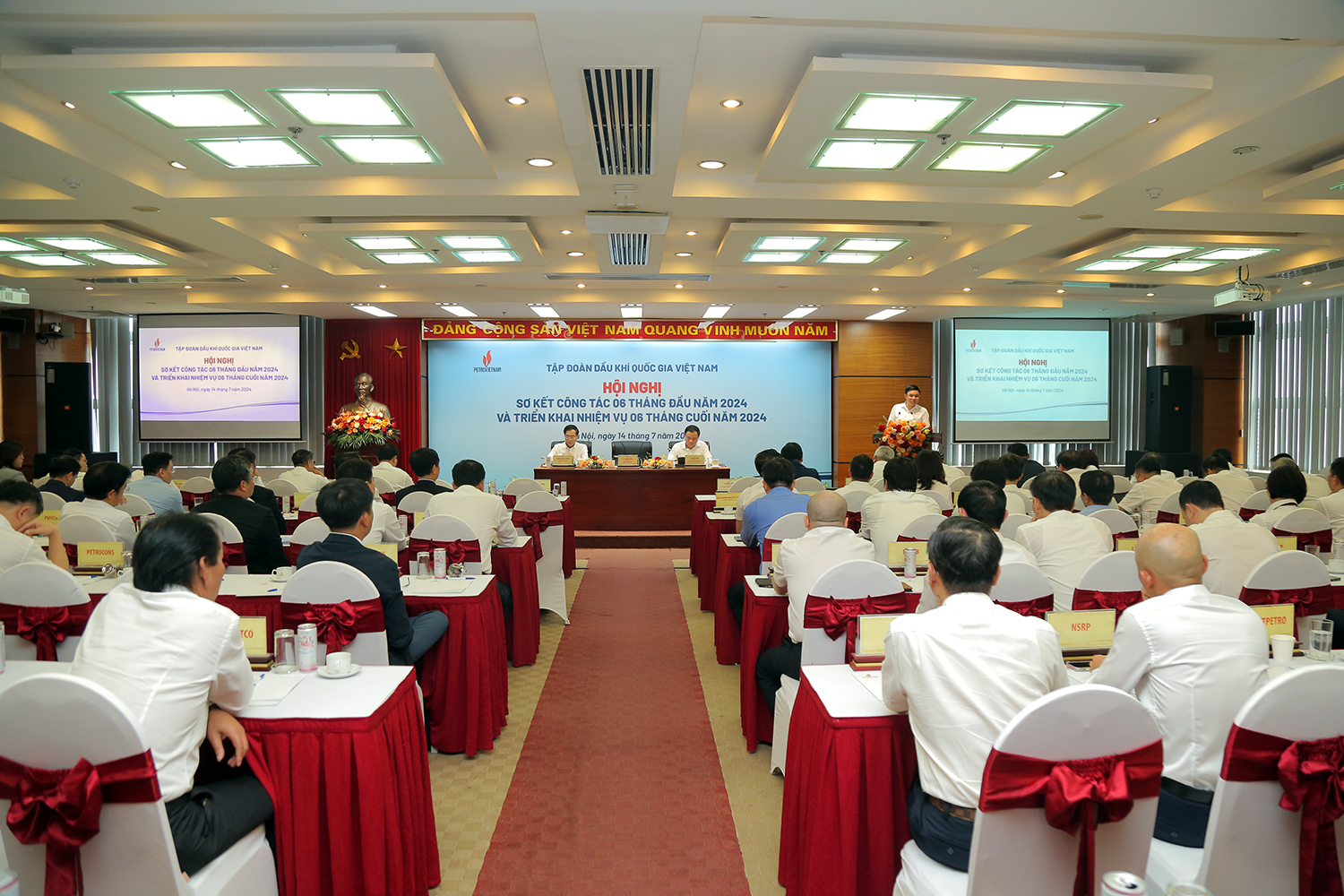 6 tháng đầu năm, doanh thu Petrovietnam tăng 15% đạt 482.300 tỉ đồng- Ảnh 1. 6 tháng đầu năm, doanh thu Petrovietnam tăng 15% đạt 482.300 tỉ đồng- Ảnh 1.
