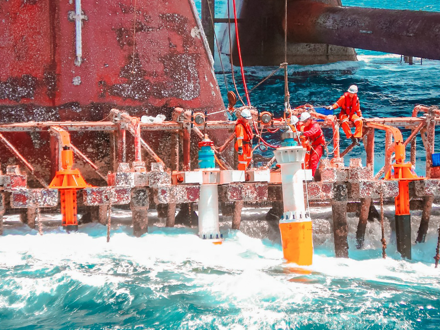 6 tháng đầu năm, doanh thu Petrovietnam tăng 15% đạt 482.300 tỉ đồng- Ảnh 5. 6 tháng đầu năm, doanh thu Petrovietnam tăng 15% đạt 482.300 tỉ đồng- Ảnh 5.