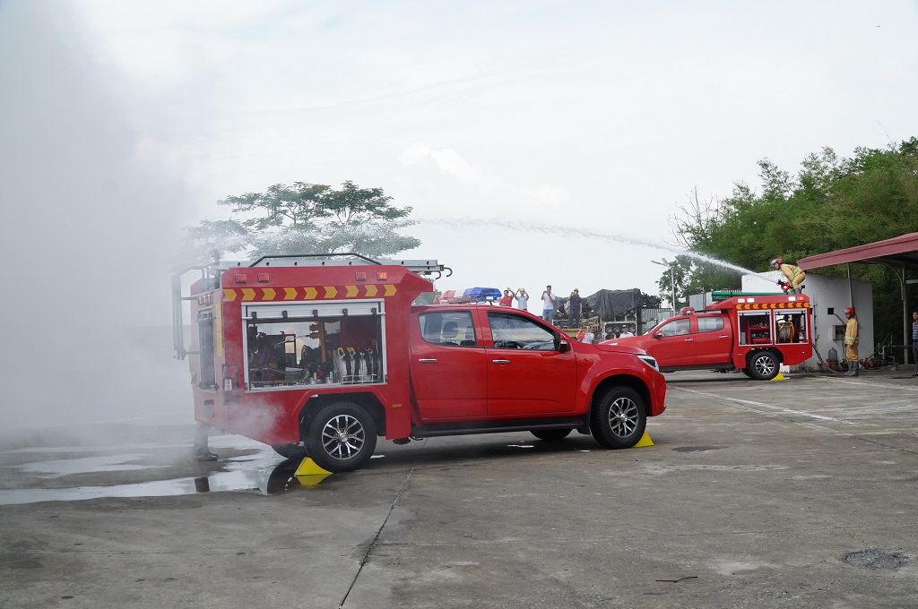 'Soi' trang bị trên xe chữa cháy loại bán tải đầu tiên tại Việt Nam- Ảnh 4.