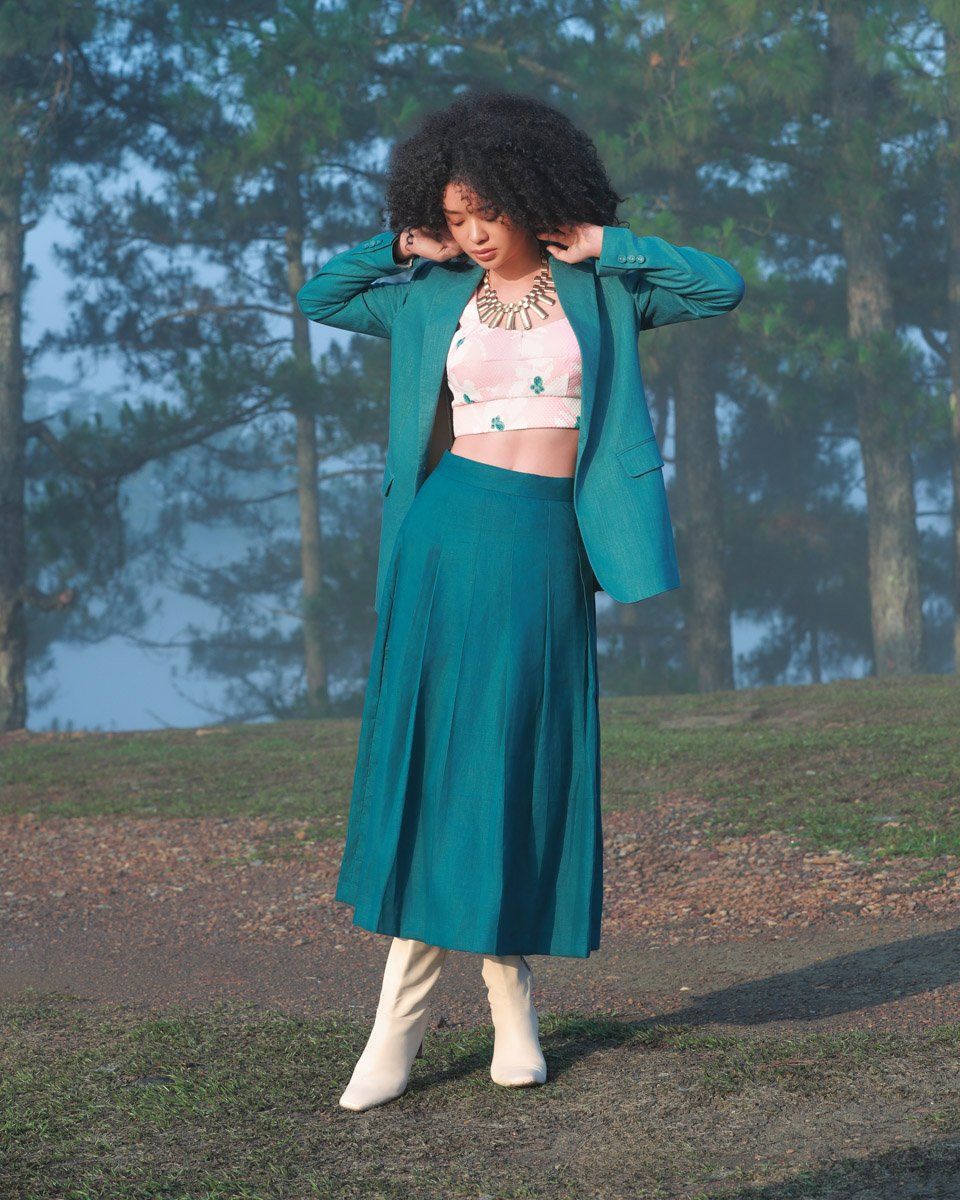 কাজে যেতে বা বাইরে যেতে, এই শার্ট এবং স্কার্ট জোড়া পরে আলাদা হয়ে উঠুন - ছবি ১০। Đi làm, xuống phố đều nổi bật với cặp đôi áo và chân váy- Ảnh 10.