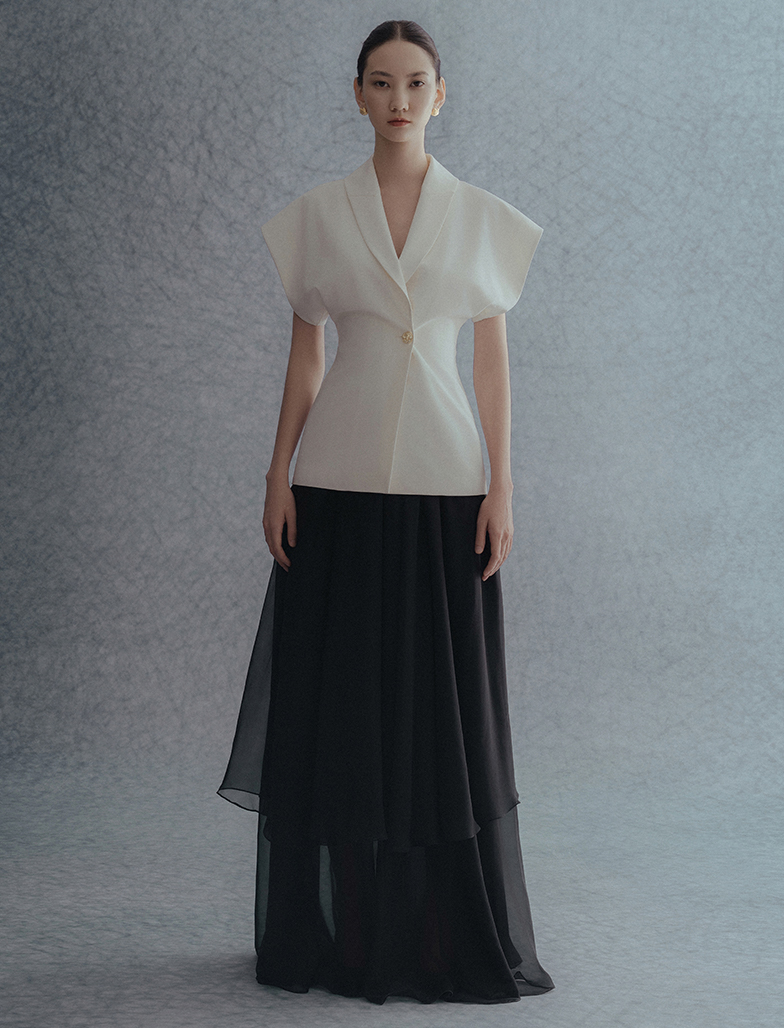 Η ασπρόμαυρη μόδα είναι εξαιρετικά ευέλικτη, εύκολη στη χρήση και εύκολη στην εμφάνιση - Φωτογραφία 1. Thời trang đen trắng cực linh hoạt, dễ mặc và dễ đẹp- Ảnh 1.