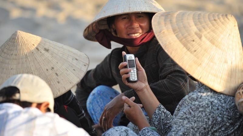 ផែនការបិទប្រព័ន្ធ 2G នឹងចែកចេញជា 2 ដំណាក់កាល ដោយចាប់ផ្តើមពីខែកញ្ញា ឆ្នាំ 2024។ Kế hoạch tắt sóng 2G sẽ chia thành 2 giai đoạn, bắt đầu từ tháng 9.2024