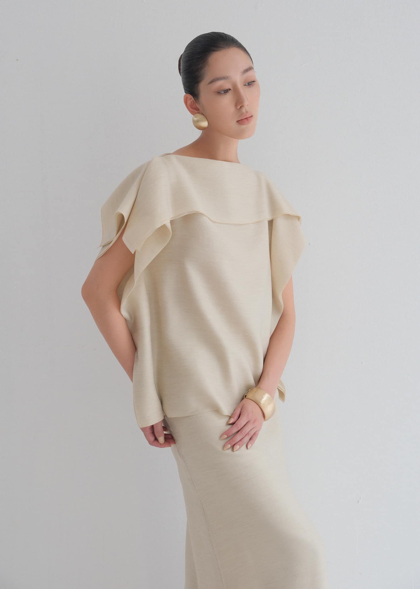 Η ασπρόμαυρη μόδα είναι εξαιρετικά ευέλικτη, εύκολη στη χρήση και εύκολη στην εμφάνιση - Φωτογραφία 5. Thời trang đen trắng cực linh hoạt, dễ mặc và dễ đẹp- Ảnh 5.