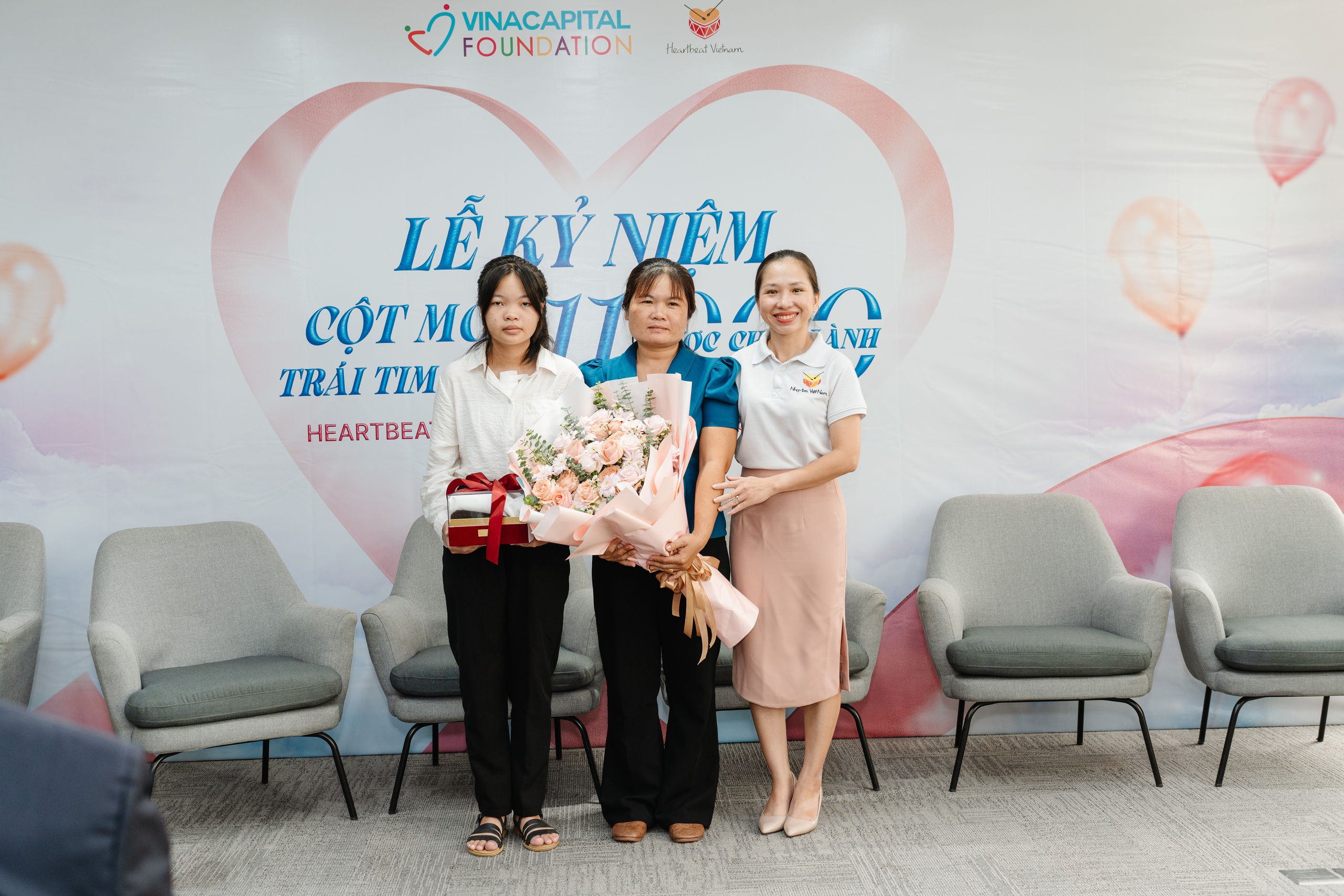 'Nhịp tim Việt Nam' kỷ niệm cột mốc chữa lành 11.000 trái tim- Ảnh 1. 'Nhịp tim Việt Nam' kỷ niệm cột mốc chữa lành 11.000 trái tim- Ảnh 1.