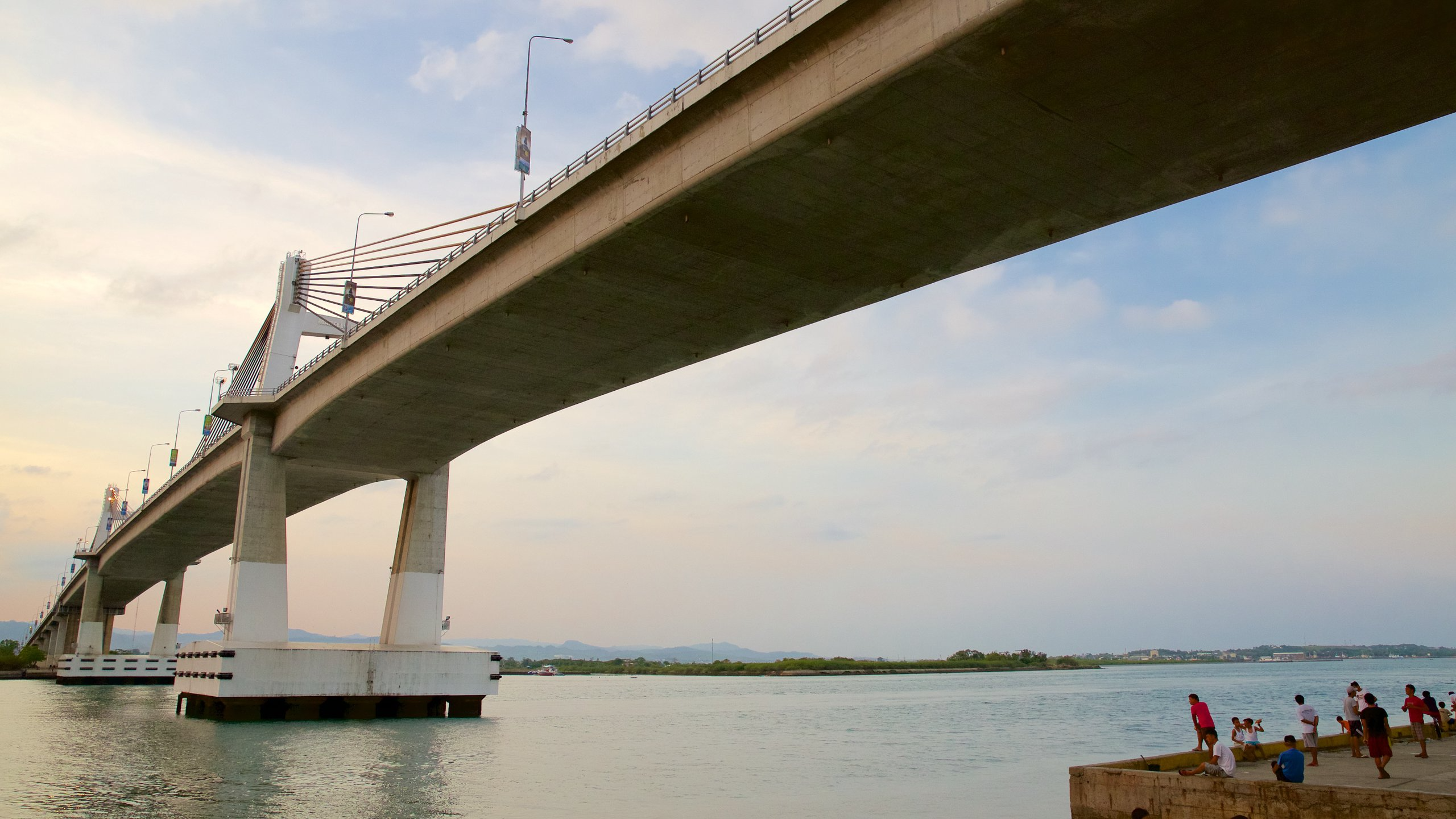 تعرف على الجسور الجميلة في الفلبين التي لا يجب أن تفوتها - صورة 4 Check-in những cây cầu đẹp tại Philippines mà bạn không nên bỏ lỡ- Ảnh 4.