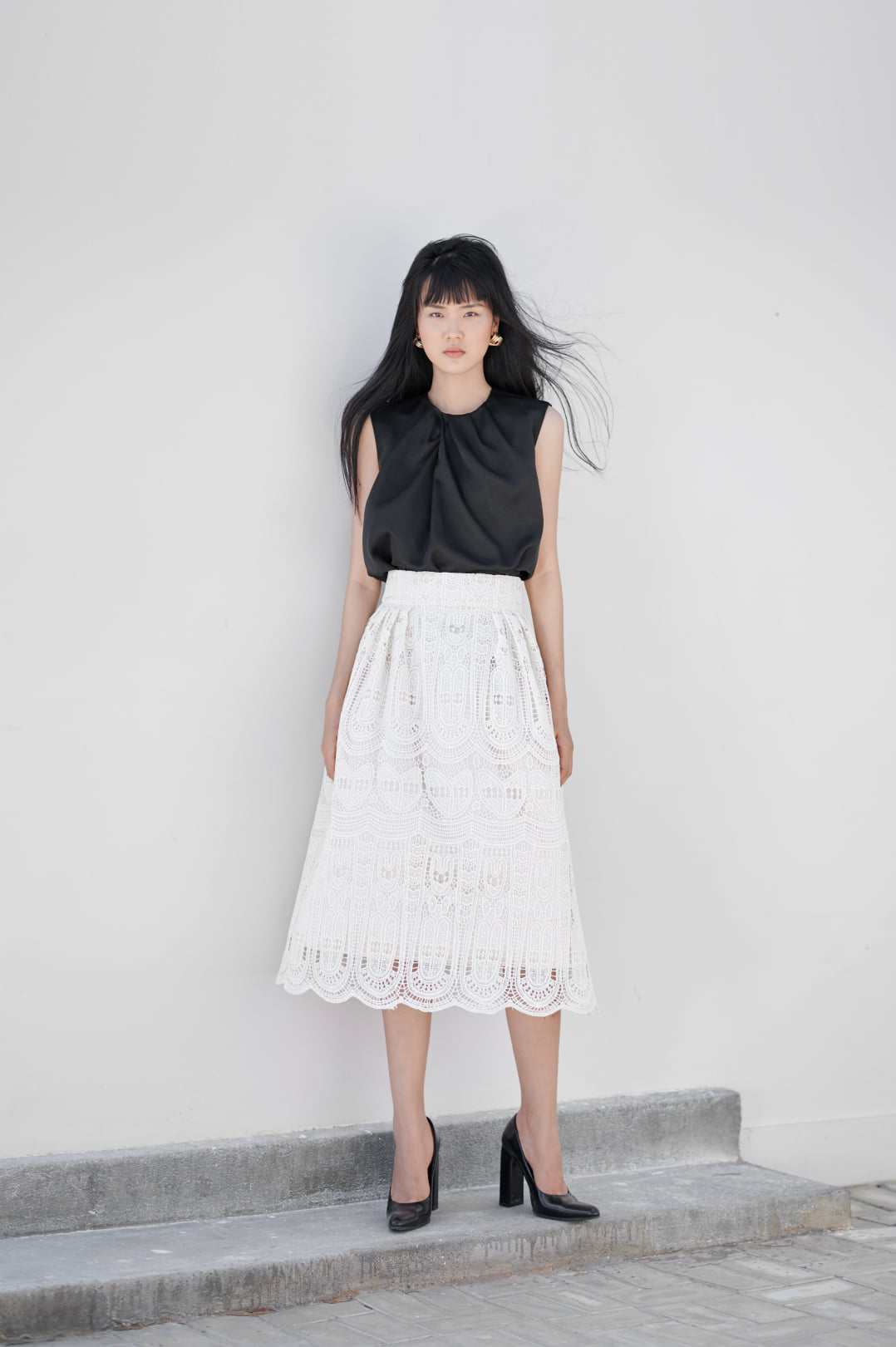 Η ασπρόμαυρη μόδα είναι εξαιρετικά ευέλικτη, εύκολη στη χρήση και εύκολη στην εμφάνιση - Φωτογραφία 8. Thời trang đen trắng cực linh hoạt, dễ mặc và dễ đẹp- Ảnh 8.