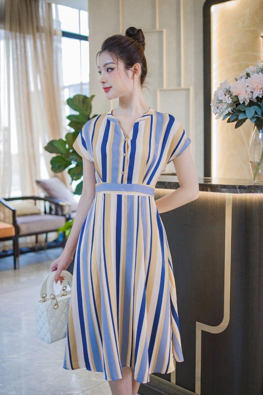 Forvandle deg til en elegant dame med en skjortekjole - Bilde 8. Hóa thân thành quý cô thanh lịch với đầm sơ mi- Ảnh 8.