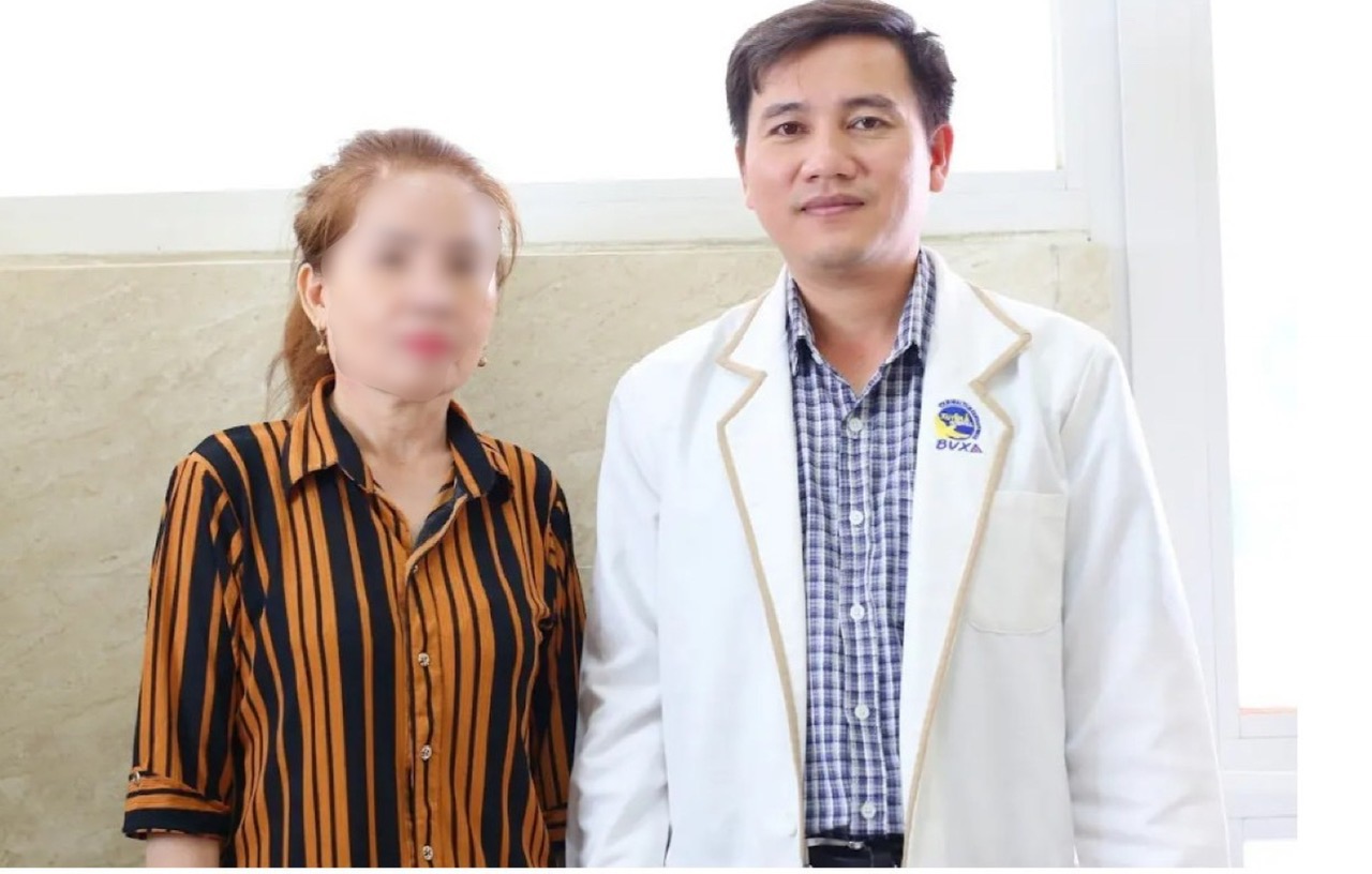 8 năm sau phẫu thuật ung thư gan, người phụ nữ sống khỏe, đi làm bình thường- Ảnh 1. 8 năm sau phẫu thuật ung thư gan, người phụ nữ sống khỏe, đi làm bình thường- Ảnh 1.
